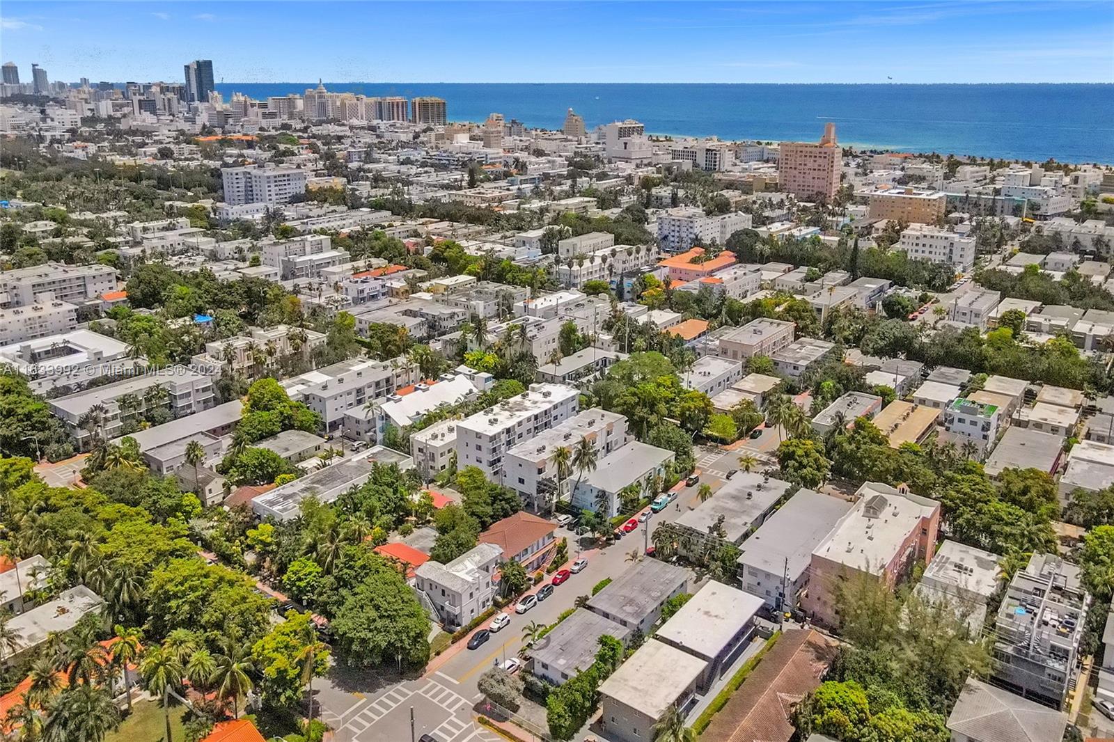 RONNY CONDO - Residential