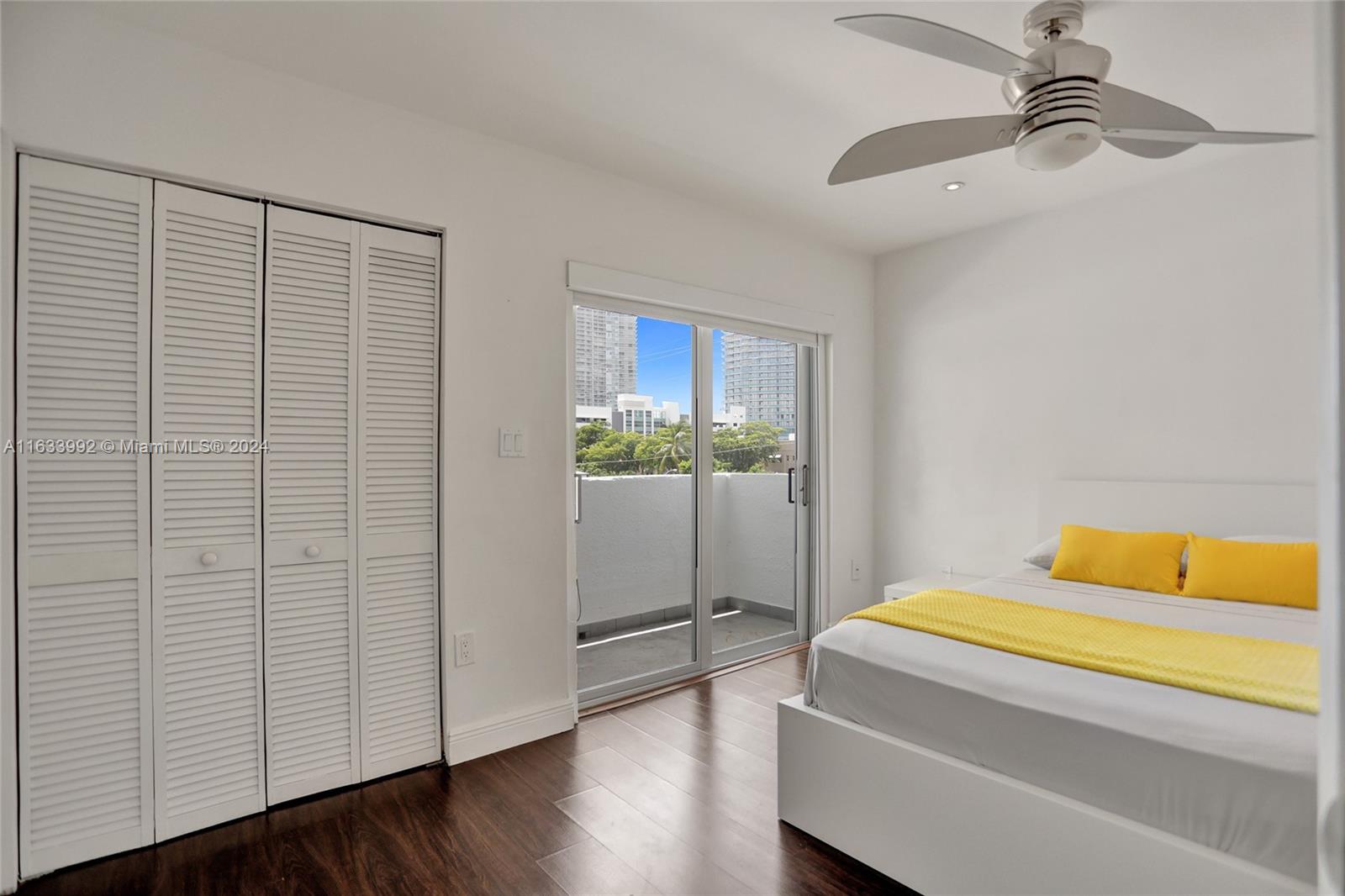 RONNY CONDO - Residential