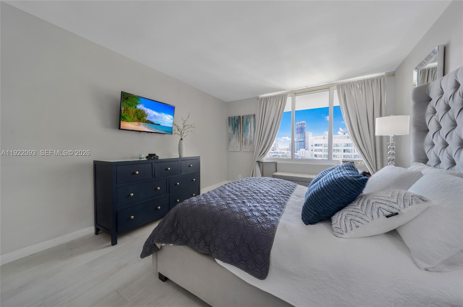 MIRADOR 1200 CONDO - Residential