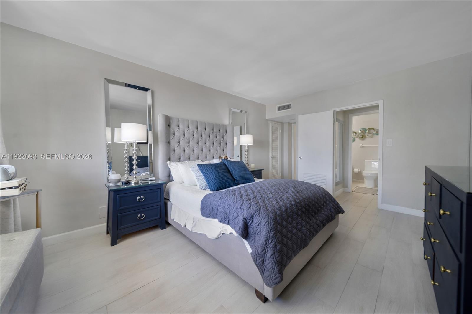 MIRADOR 1200 CONDO - Residential
