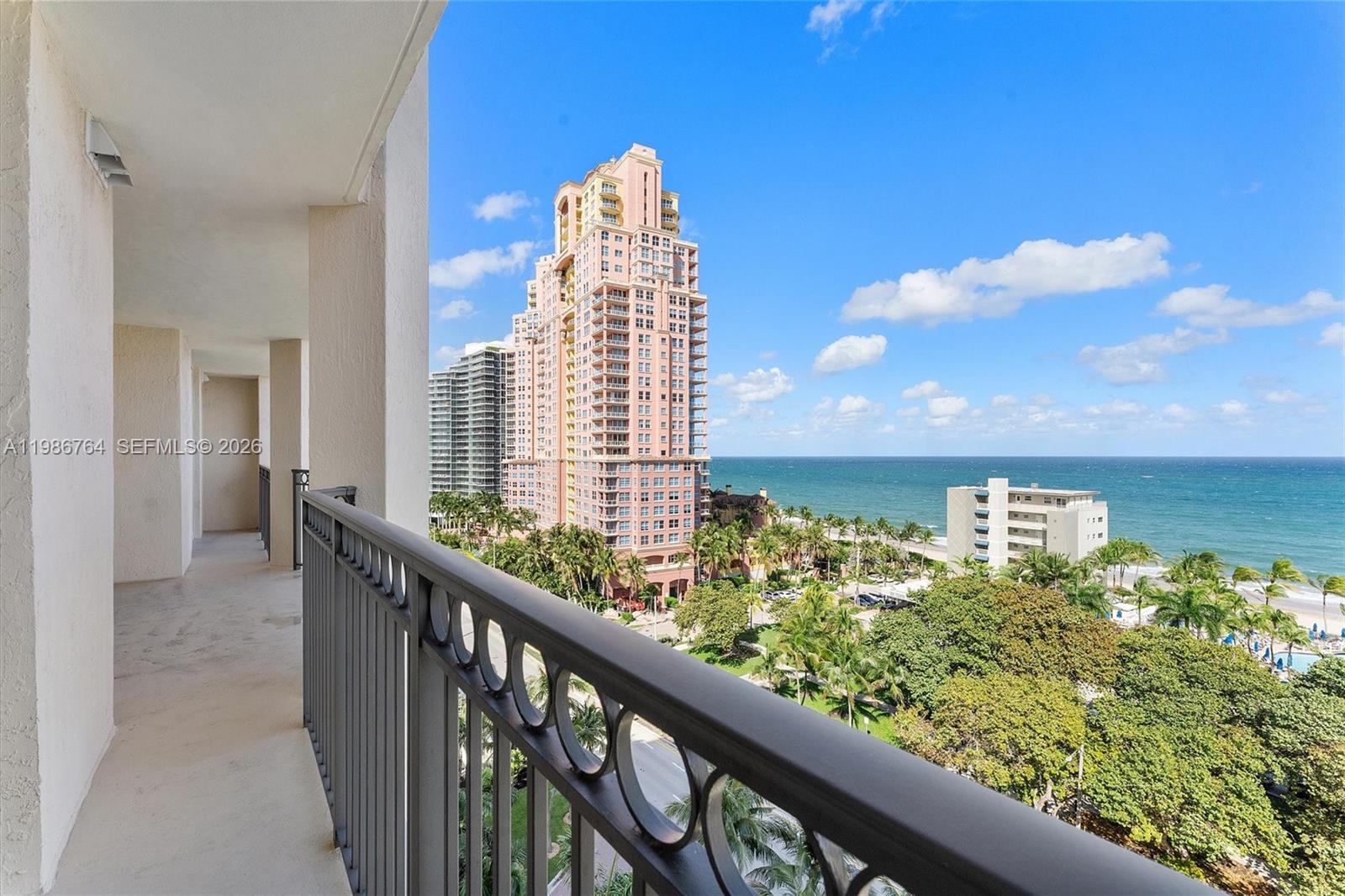 VUE CONDO - Residential