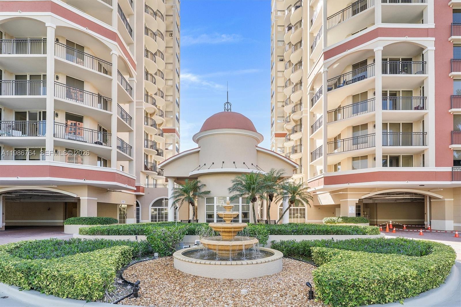 VUE CONDO - Residential