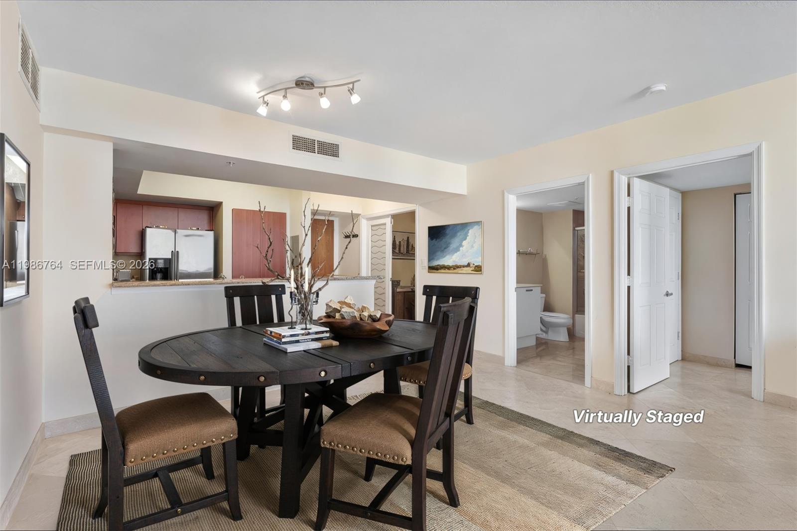 VUE CONDO - Residential
