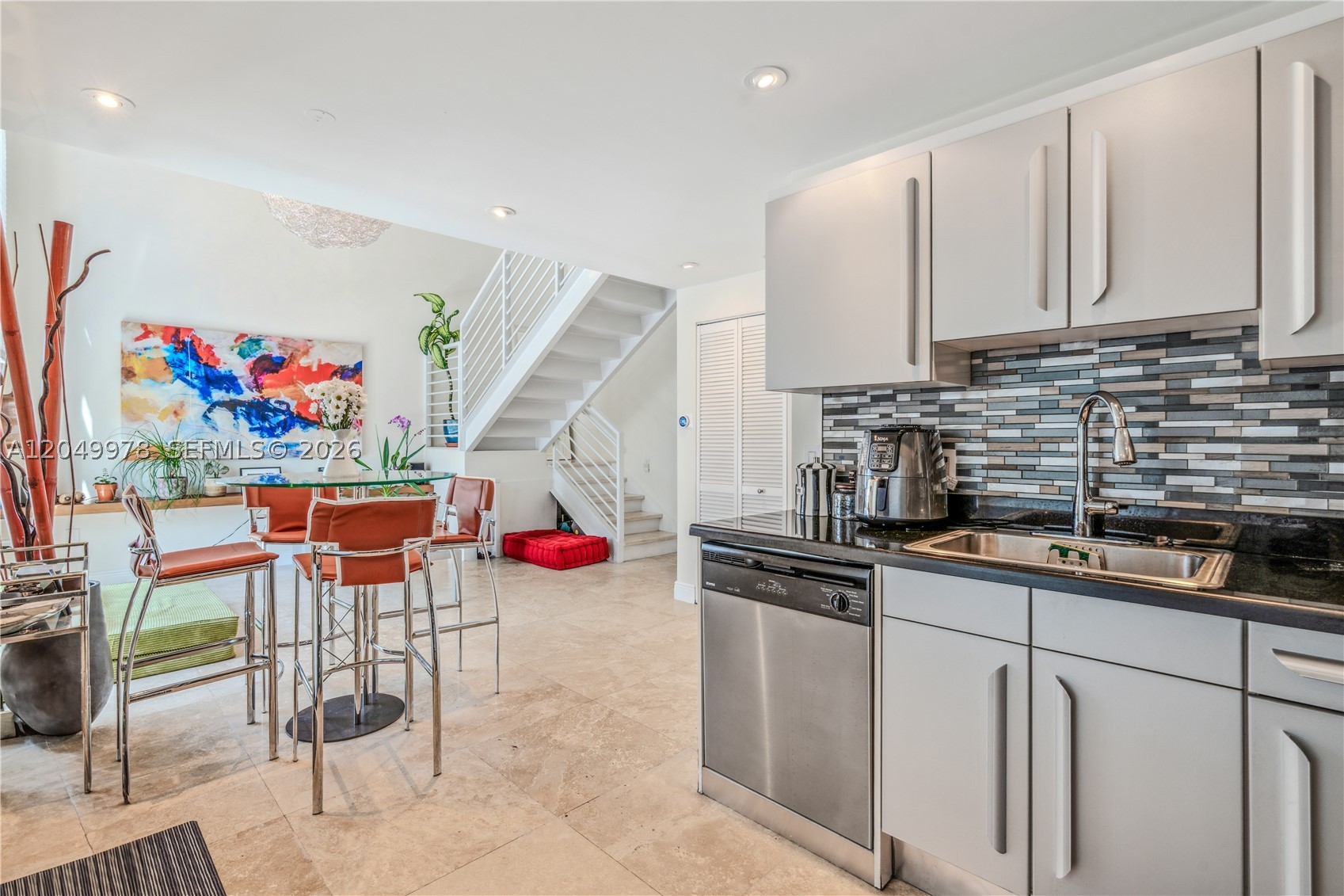 VILAMUR CONDO - Residential Lease