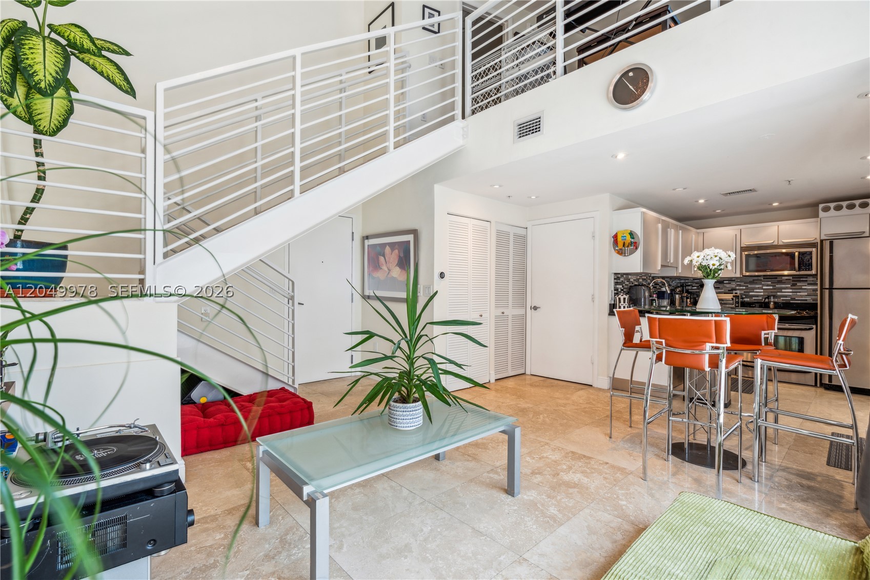 VILAMUR CONDO - Residential Lease