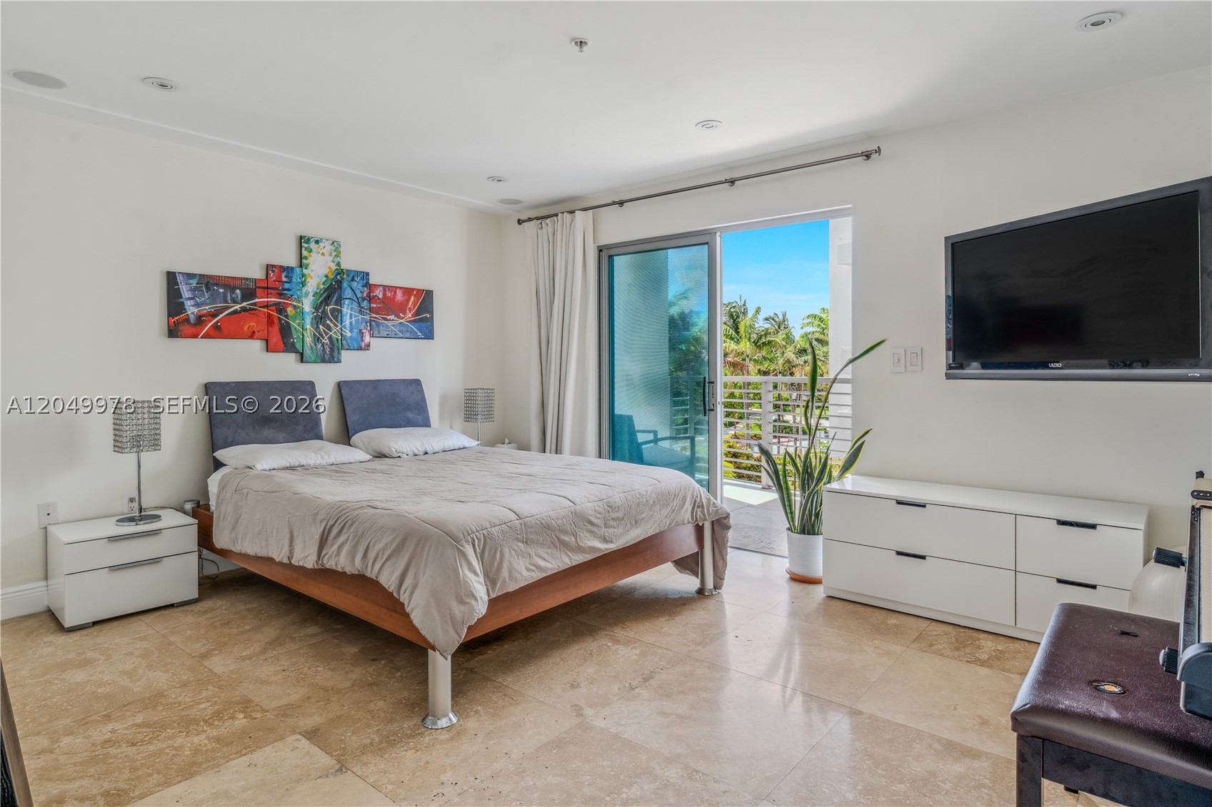 VILAMUR CONDO - Residential Lease