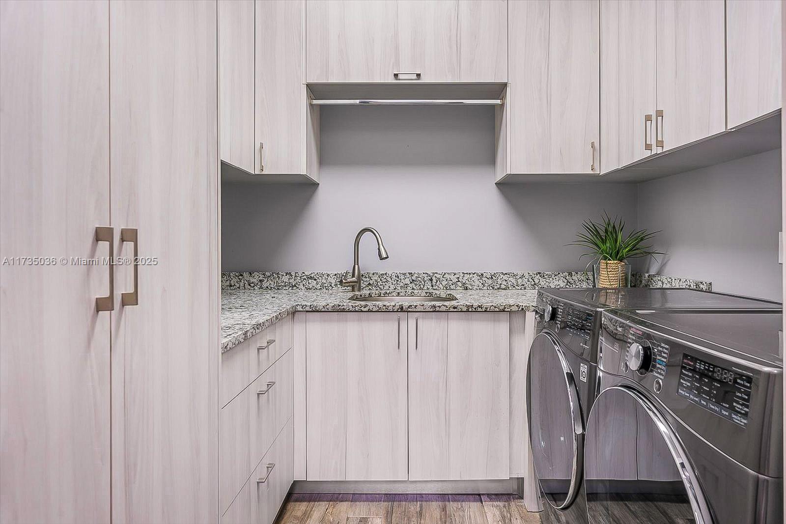 LAUDERDALE SHORES REAMEN - Residential