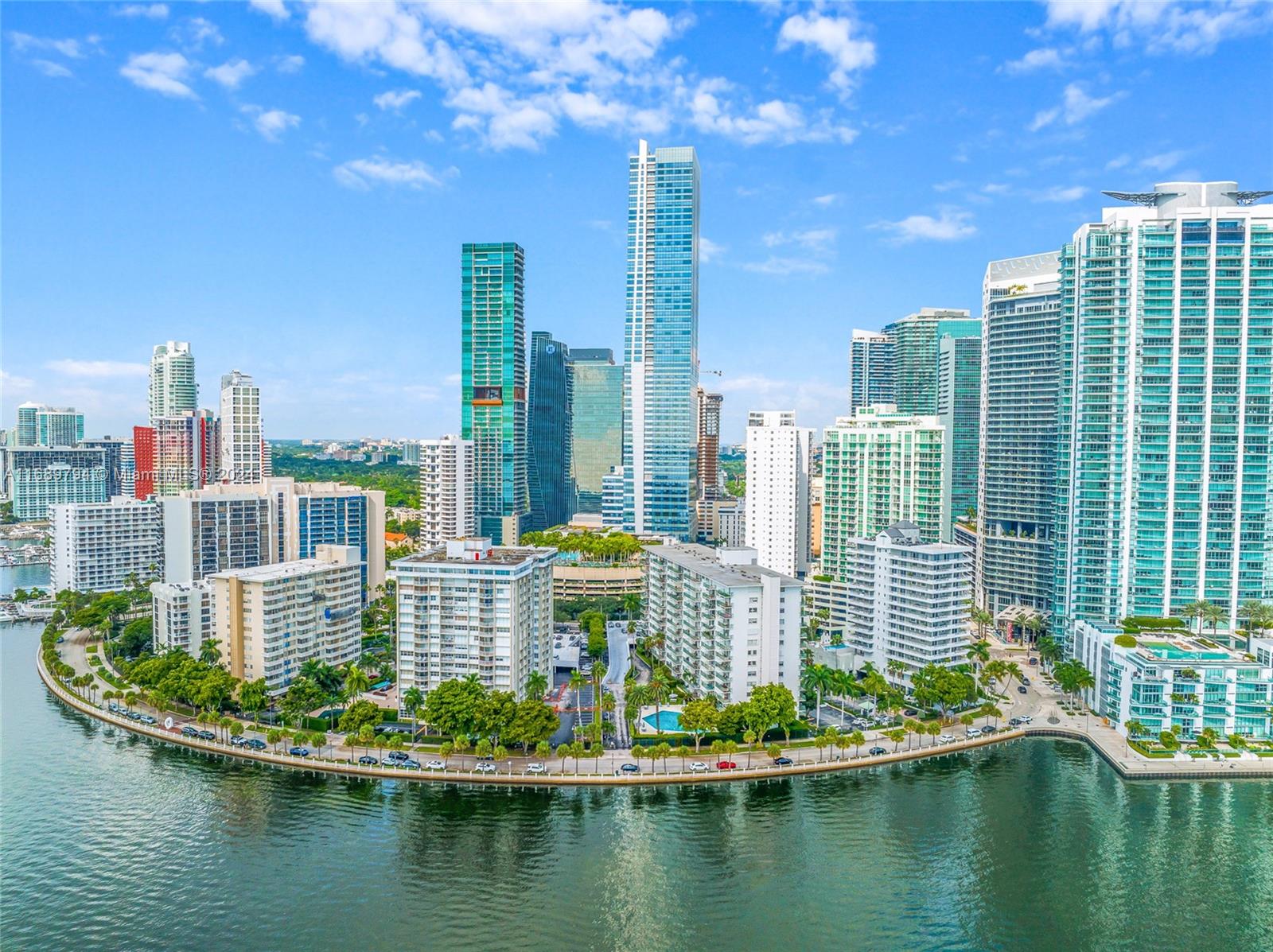 BRICKELL BAY TOWER CONDO - Residential Lease