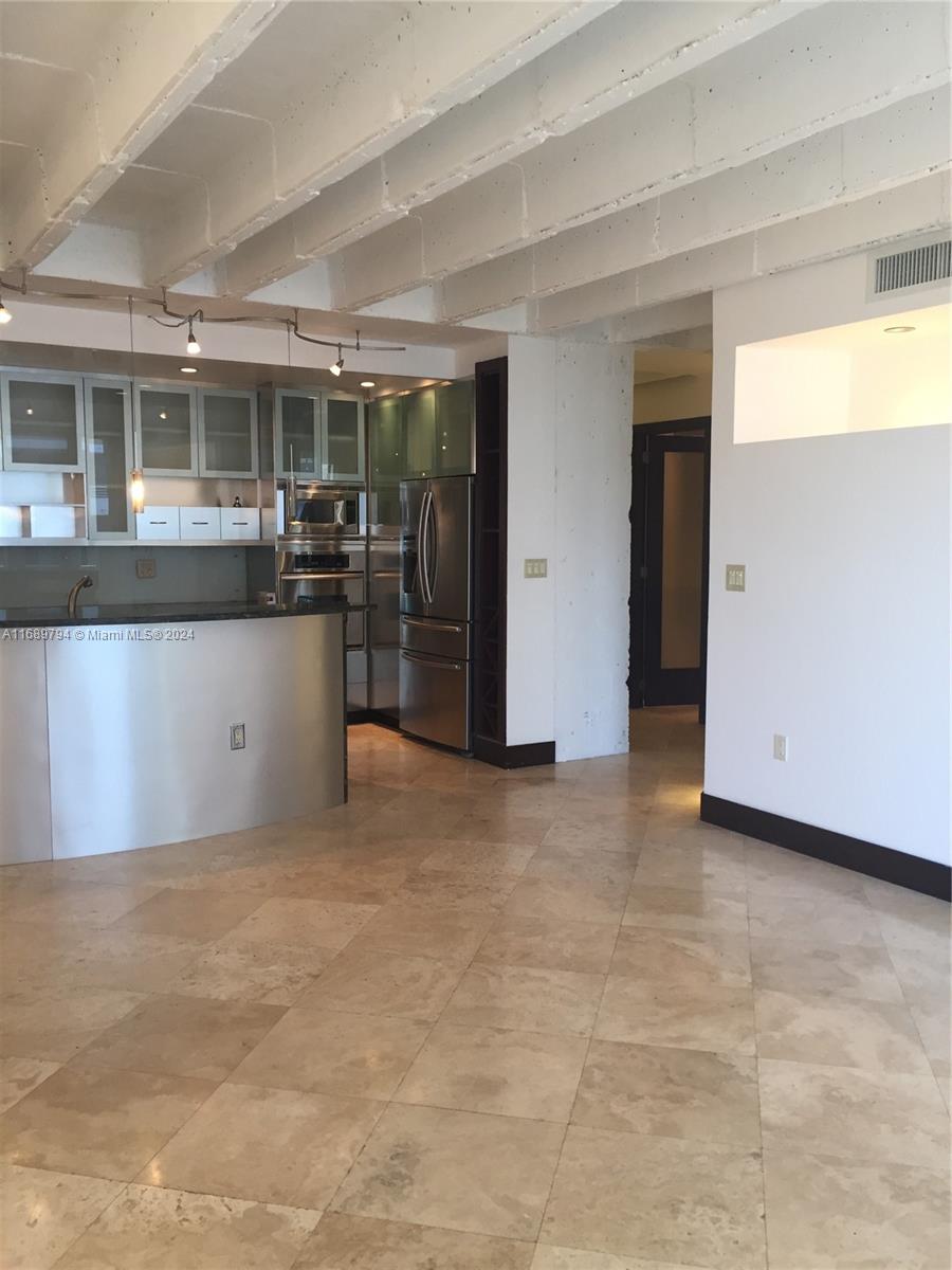BRICKELL BAY TOWER CONDO - Residential Lease