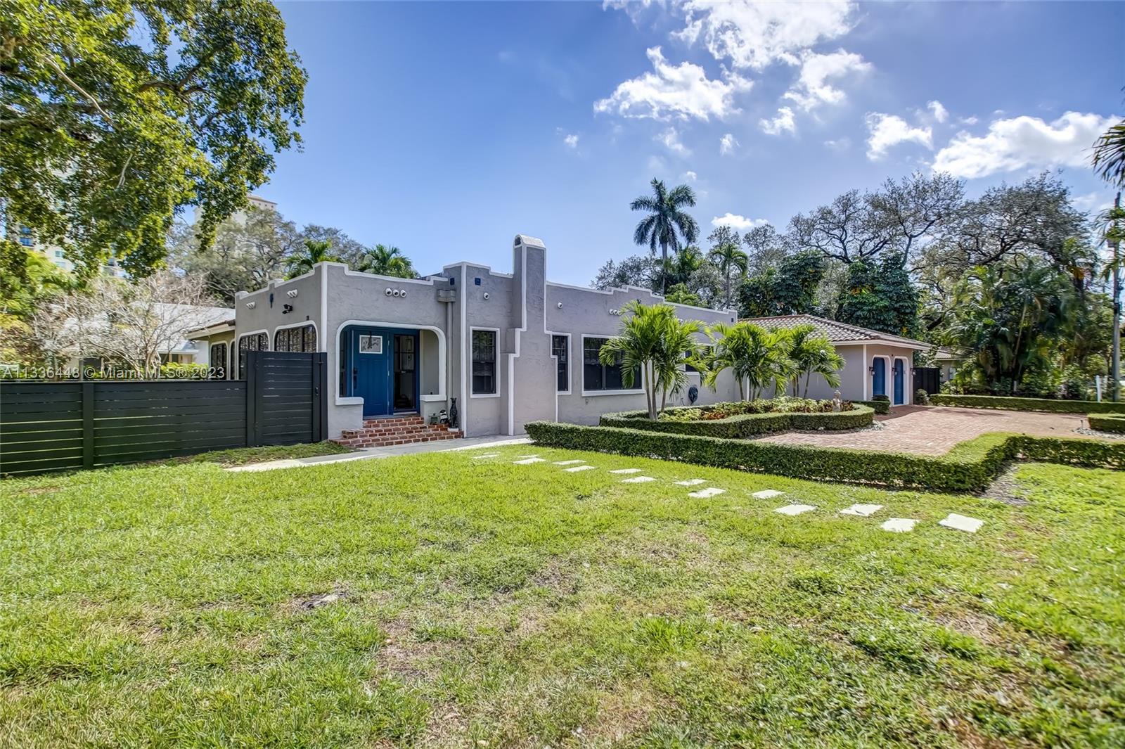 SAILBOAT BEND - Residential