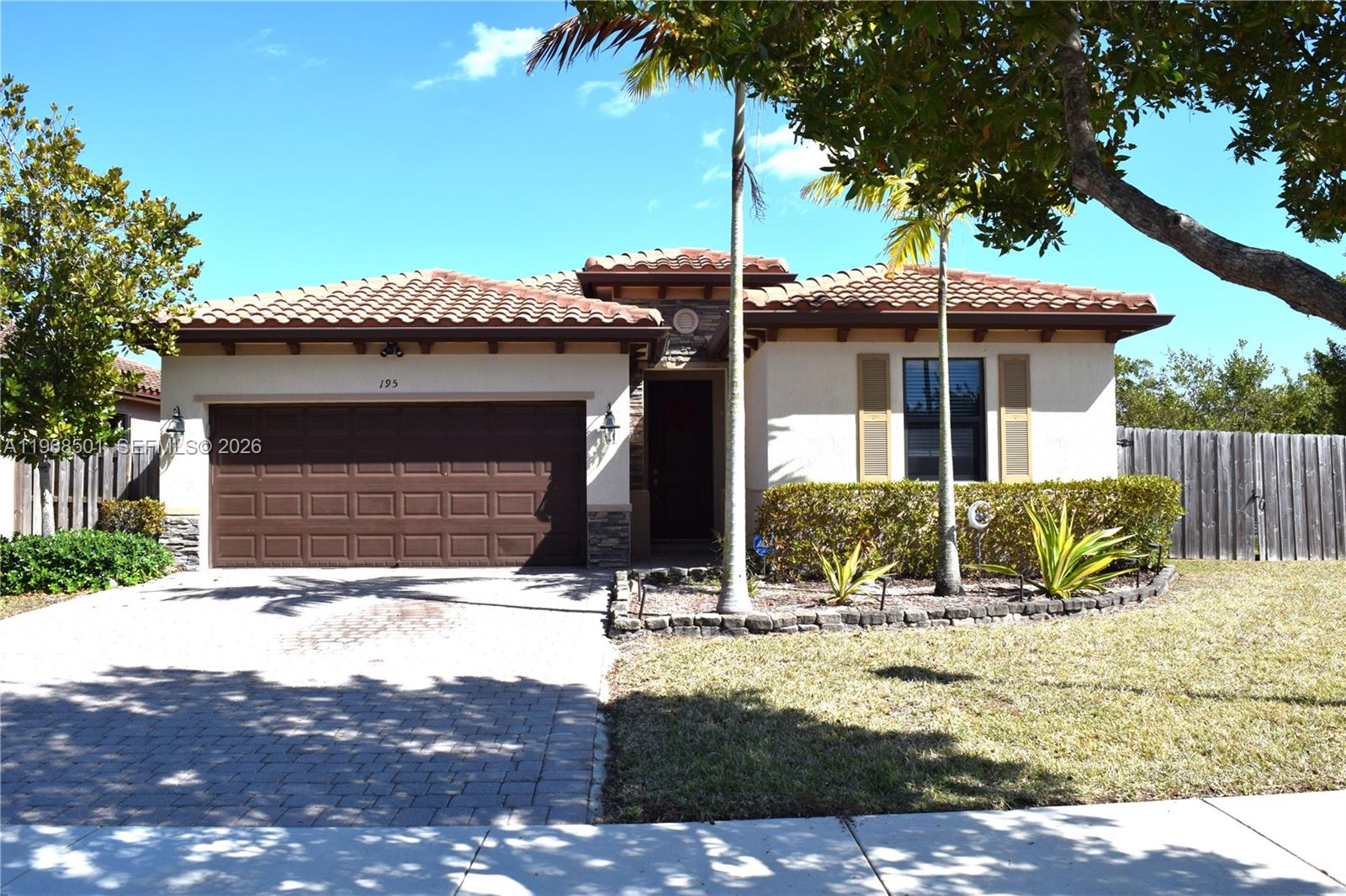 KINGMAN COMMONS - Residential