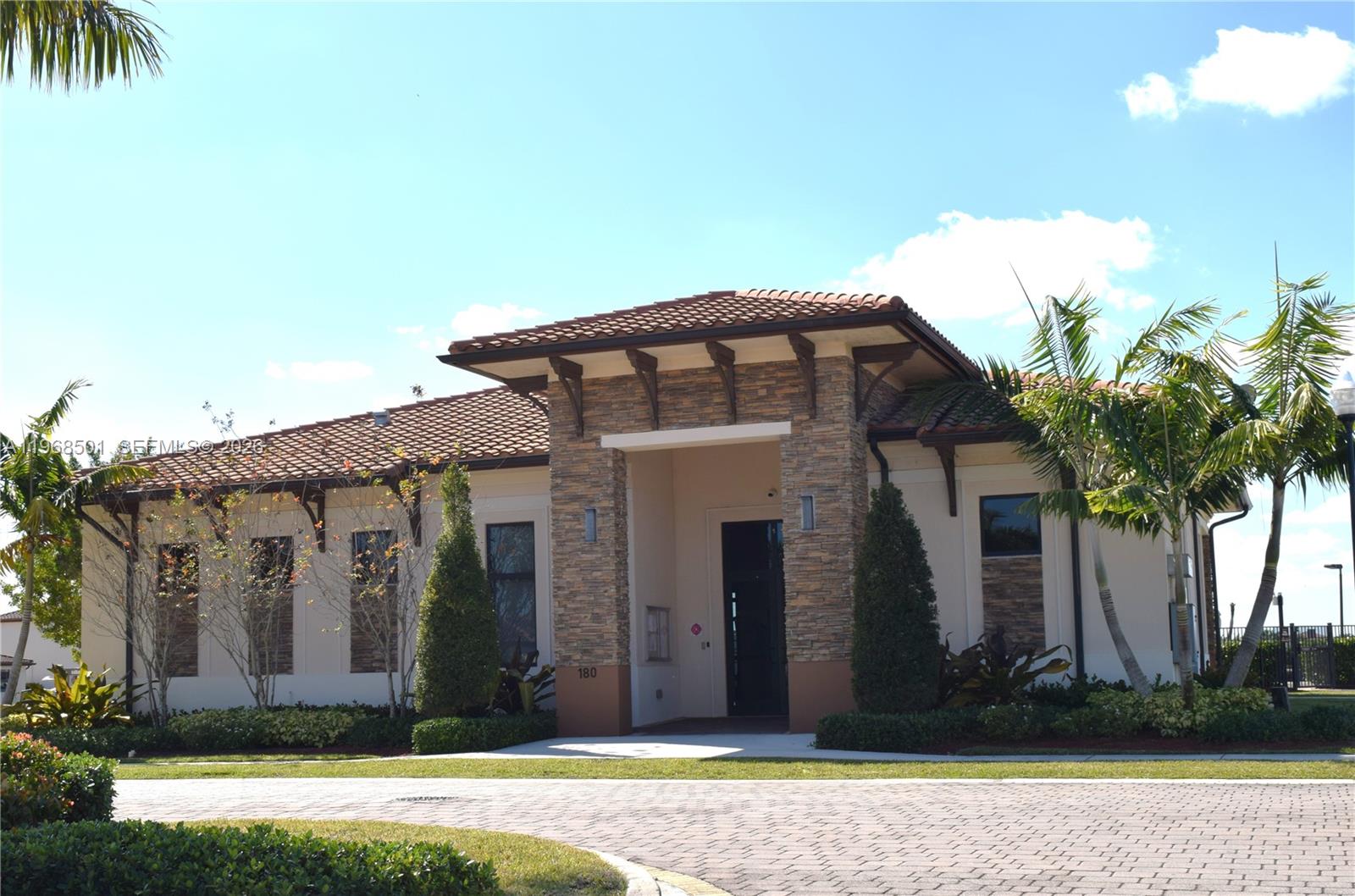 KINGMAN COMMONS - Residential