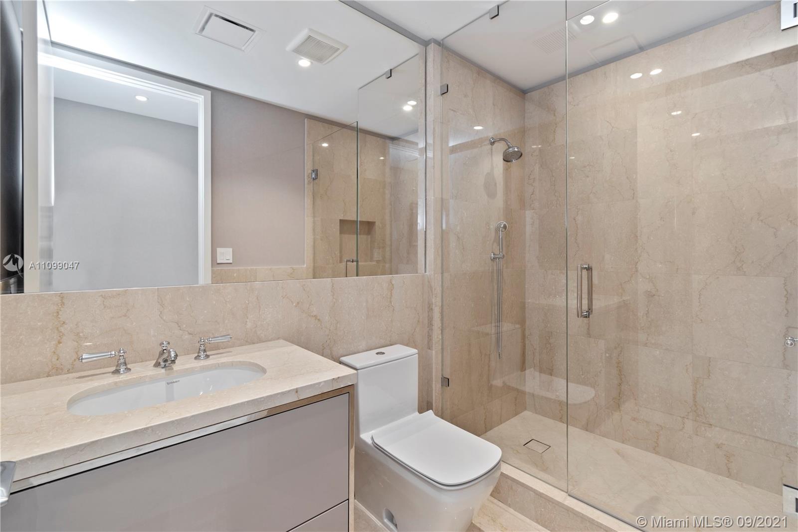 THE RITZ CARLTON RESIDENCE - Residential
