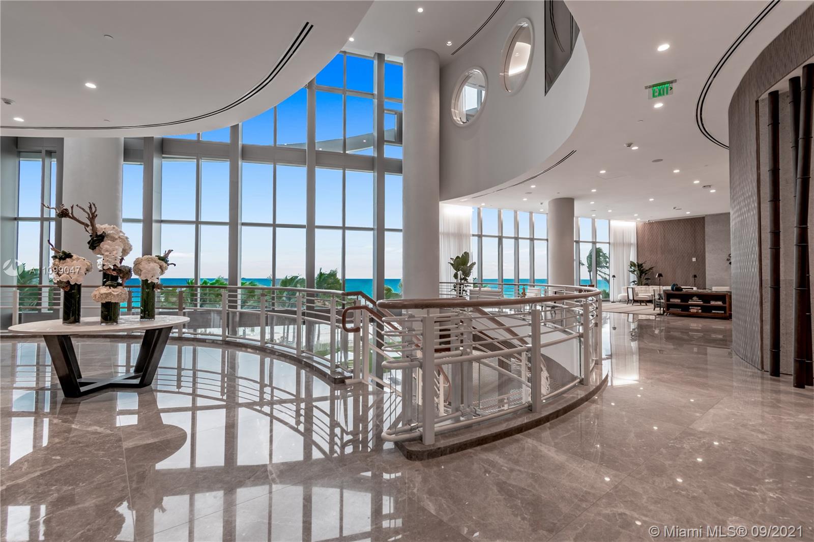 THE RITZ CARLTON RESIDENCE - Residential
