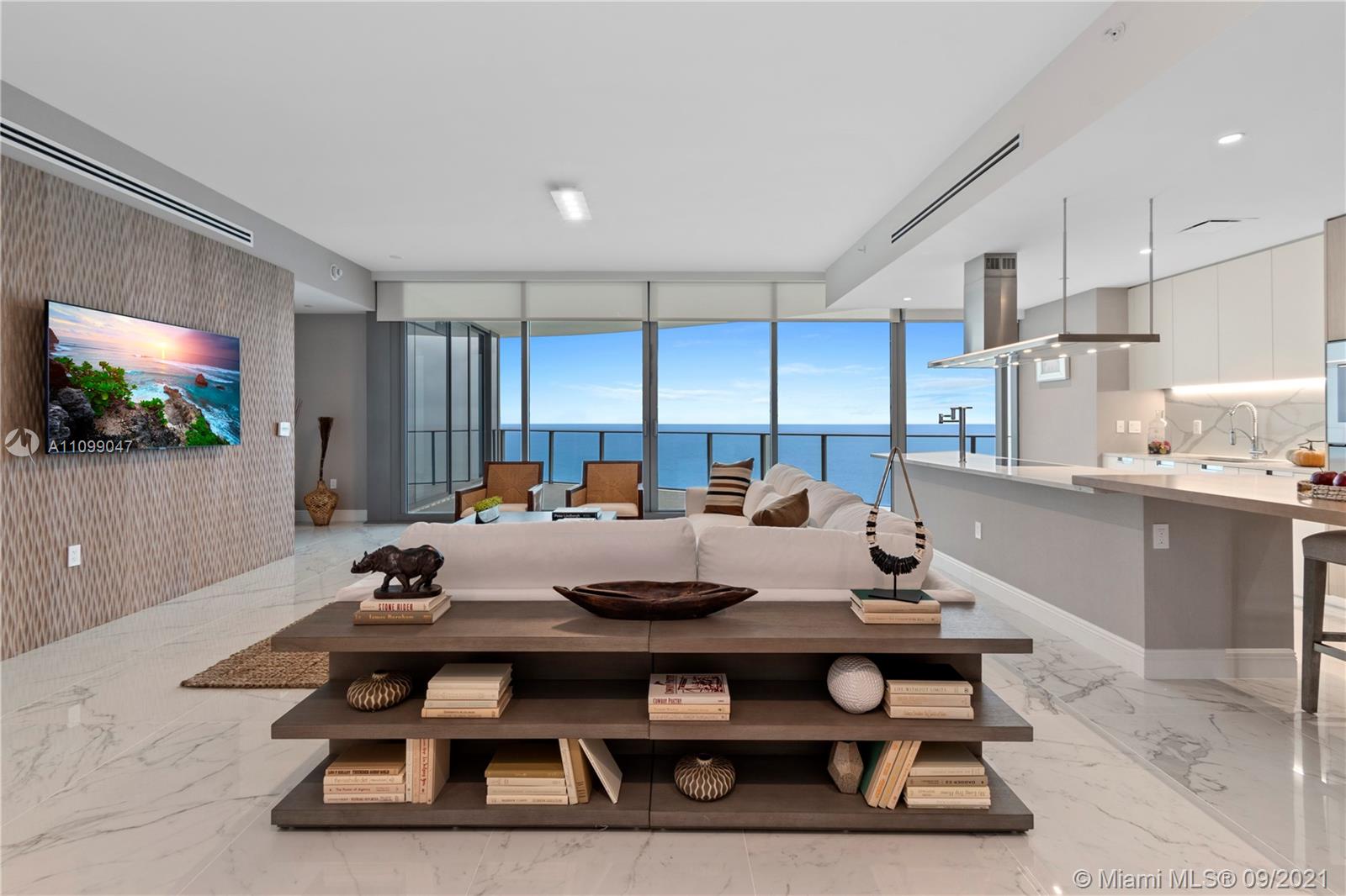 THE RITZ CARLTON RESIDENCE - Residential