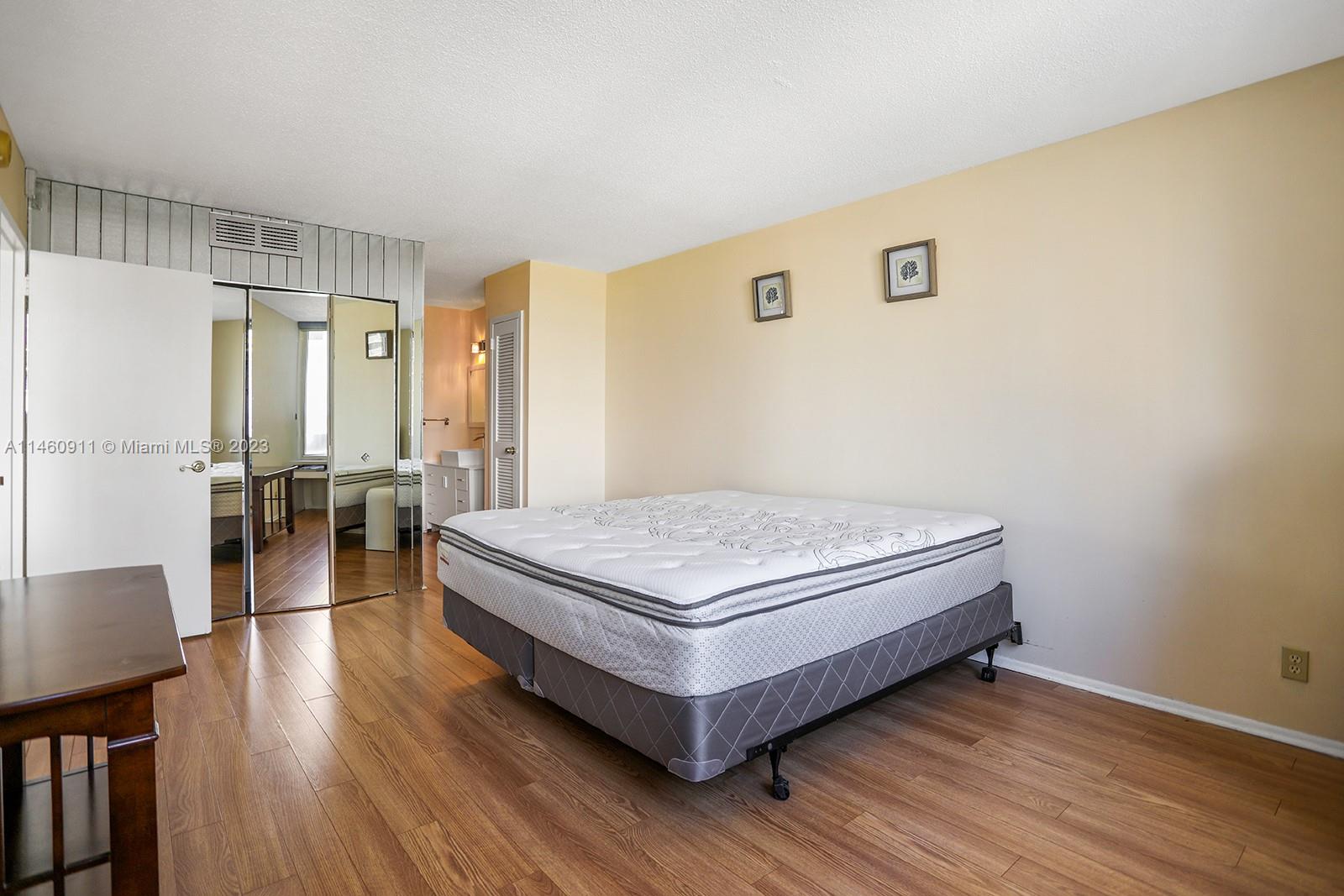 PARKER PLAZA ESTATES COND - Residential Lease