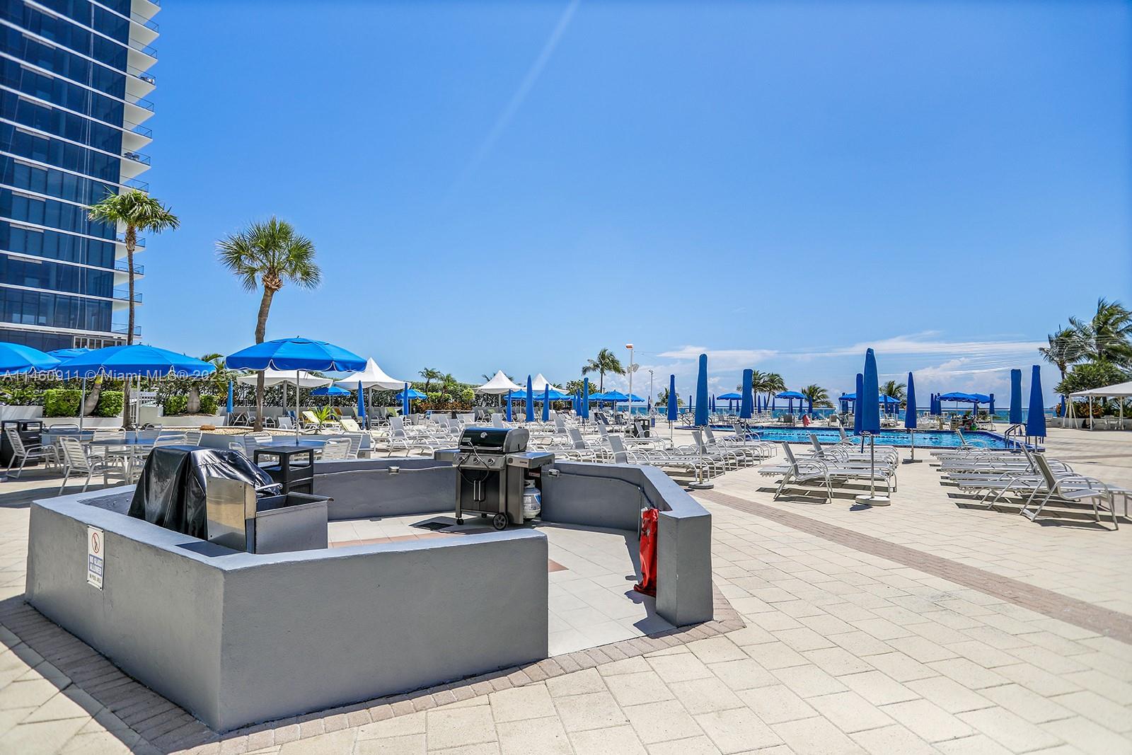 PARKER PLAZA ESTATES COND - Residential Lease