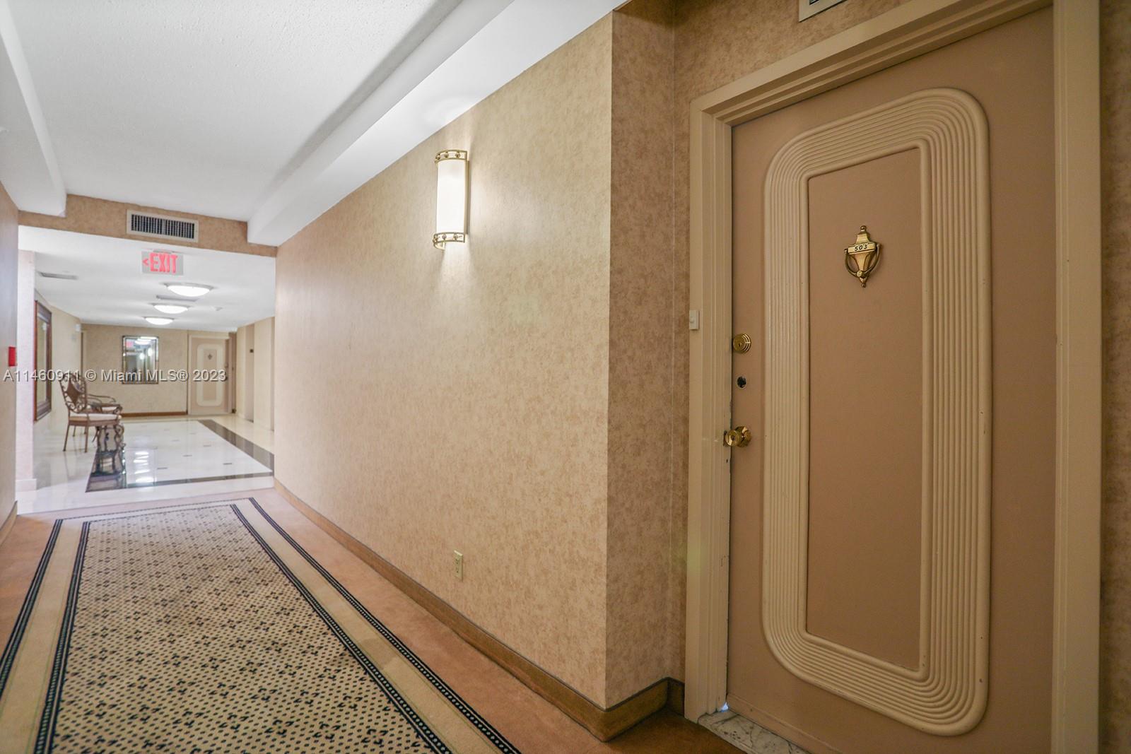 PARKER PLAZA ESTATES COND - Residential Lease