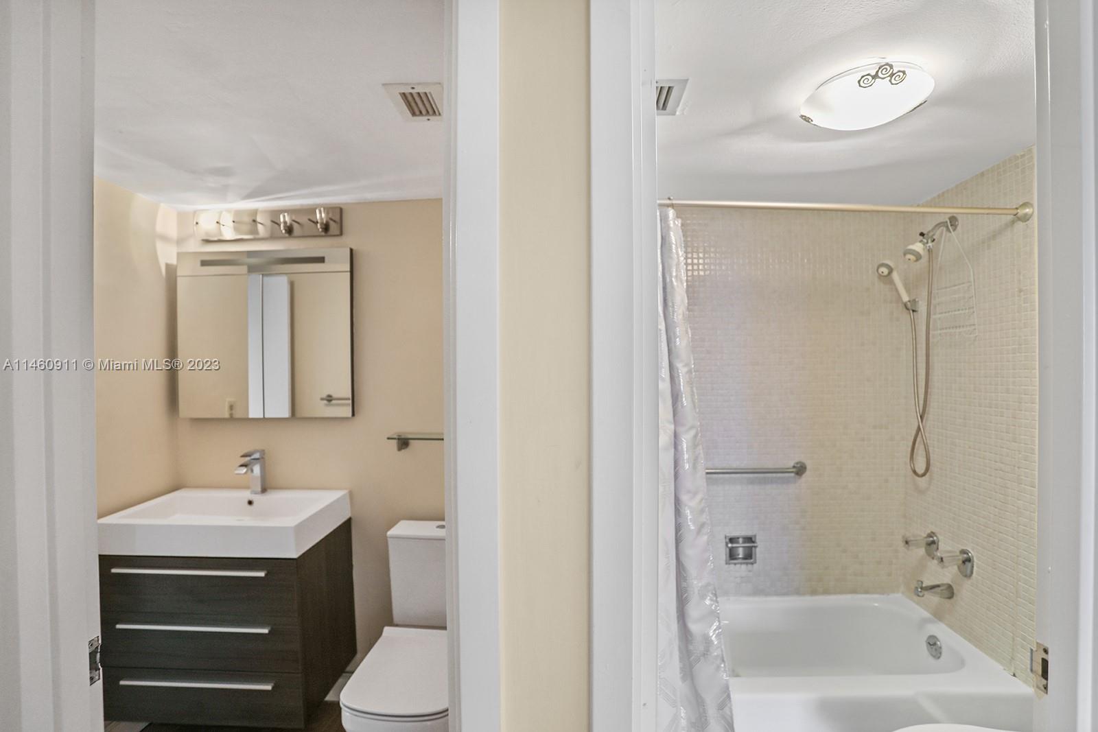PARKER PLAZA ESTATES COND - Residential Lease