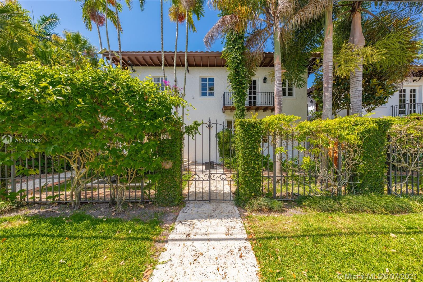 ENTRADA - Residential