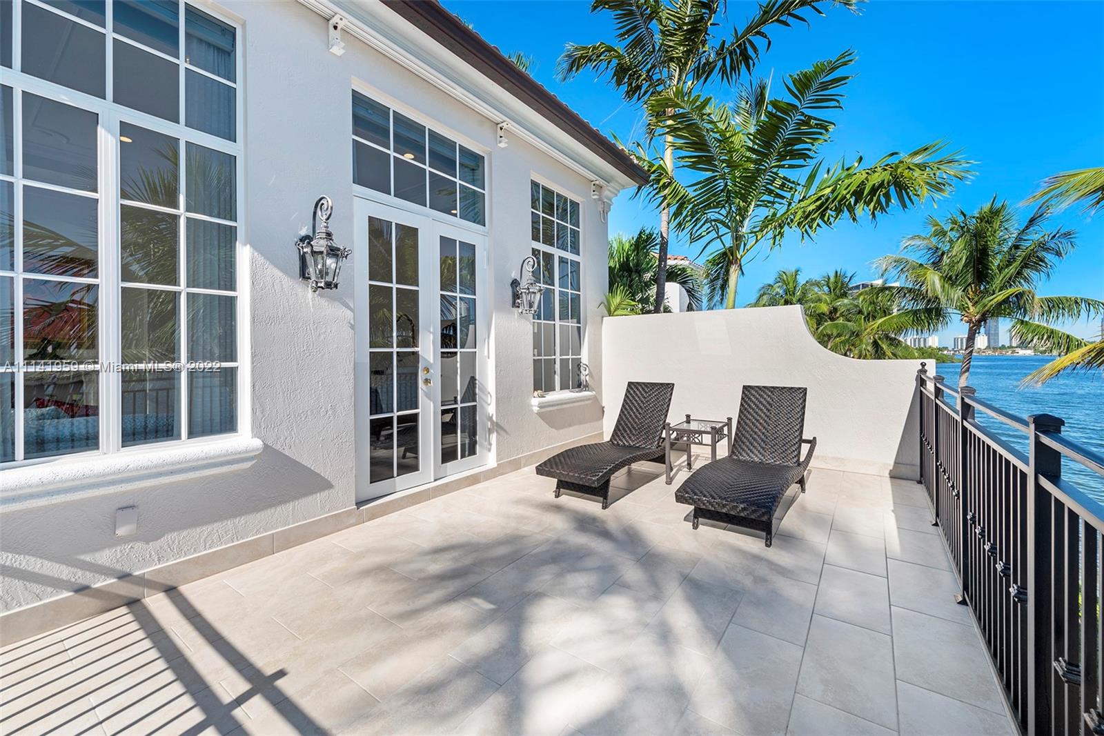 ISLAND ESTATES - Residential