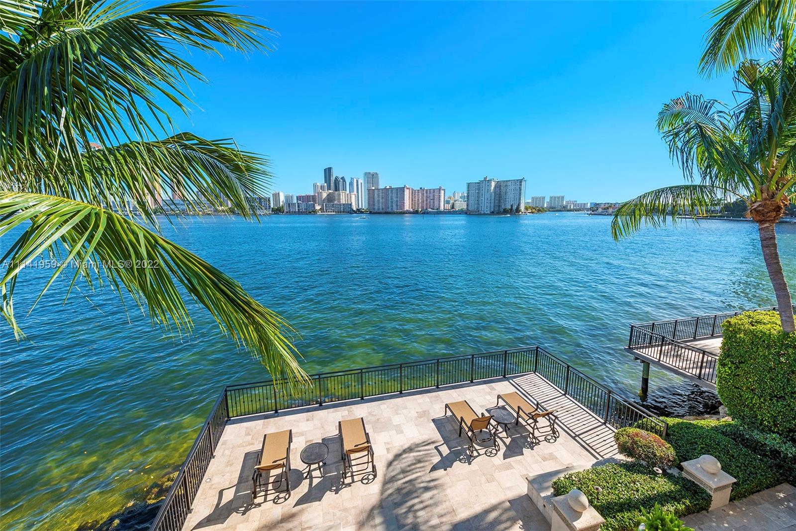ISLAND ESTATES - Residential
