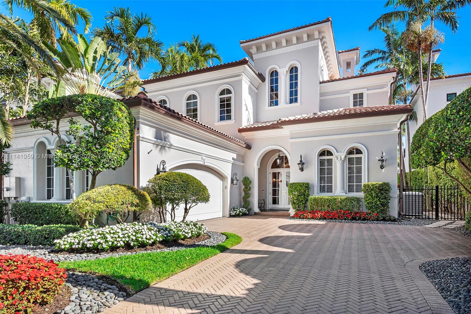 ISLAND ESTATES - Residential