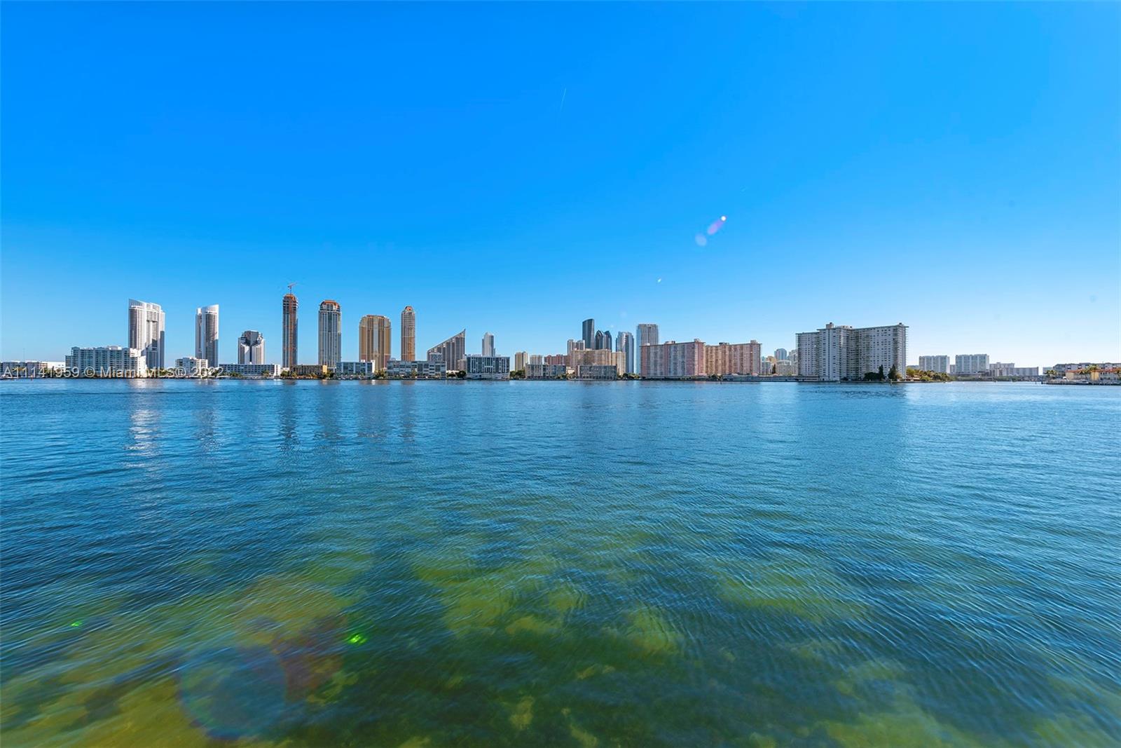ISLAND ESTATES - Residential