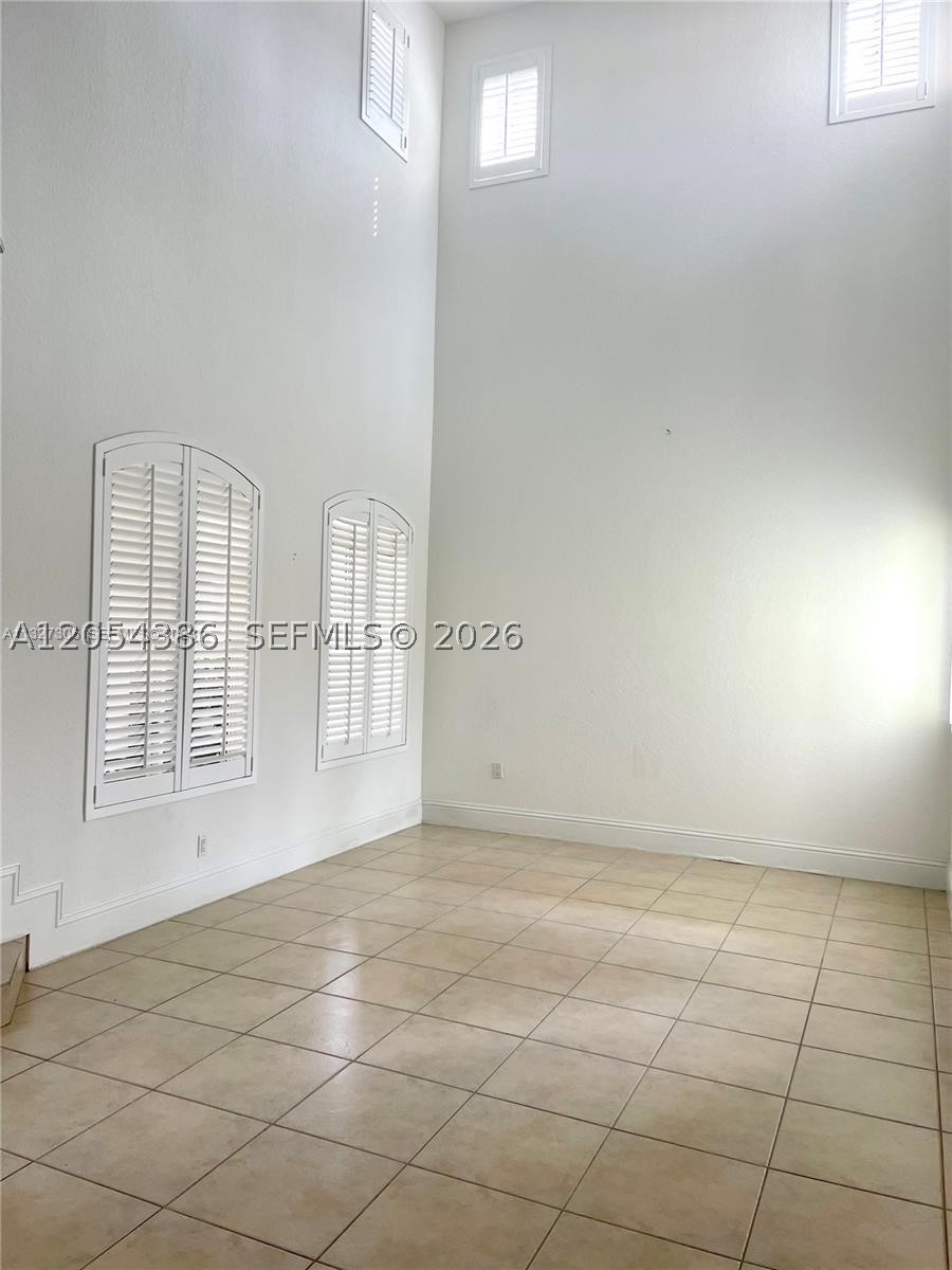 CRESTVIEW LAKES - Residential Lease