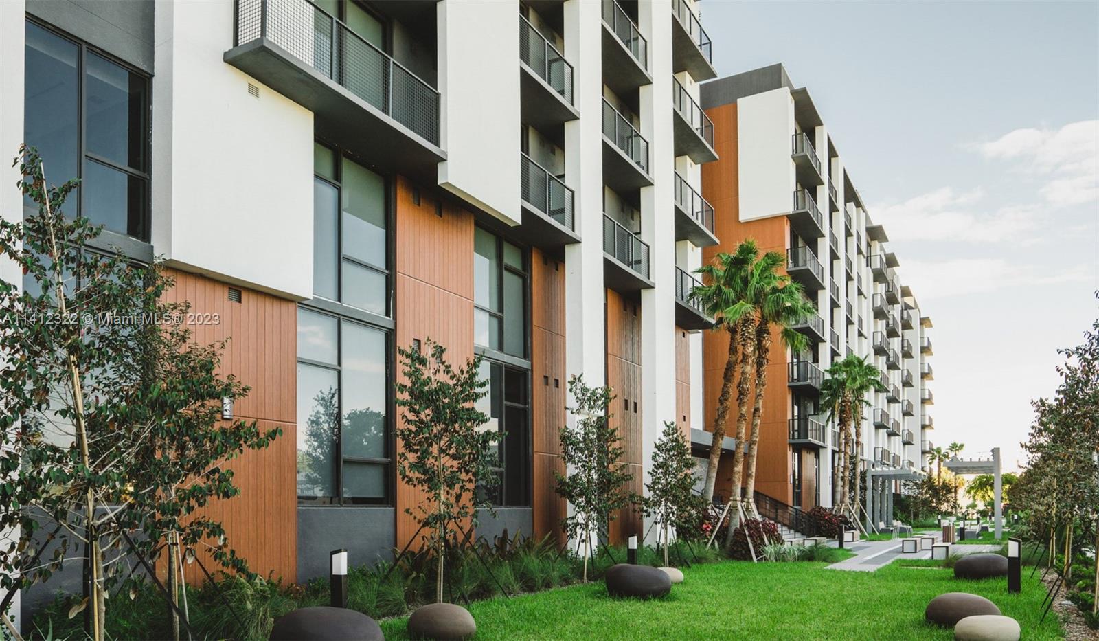 District Flagler Village - Residential Lease