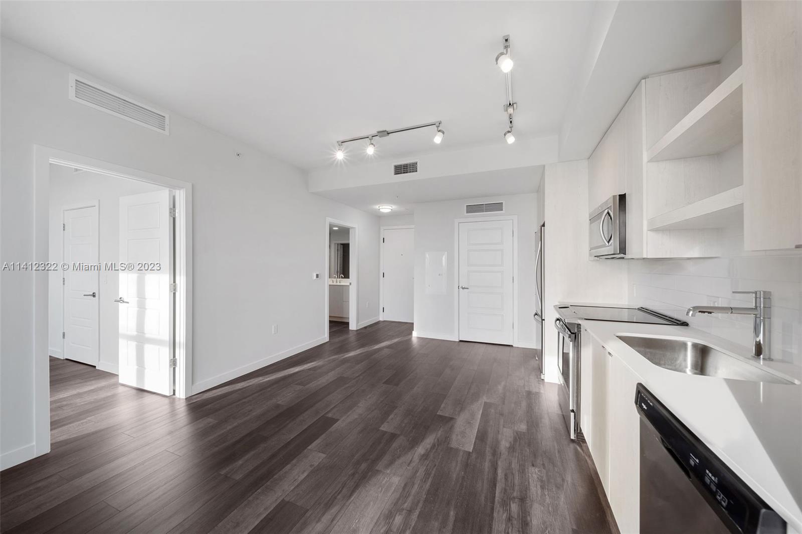 District Flagler Village - Residential Lease