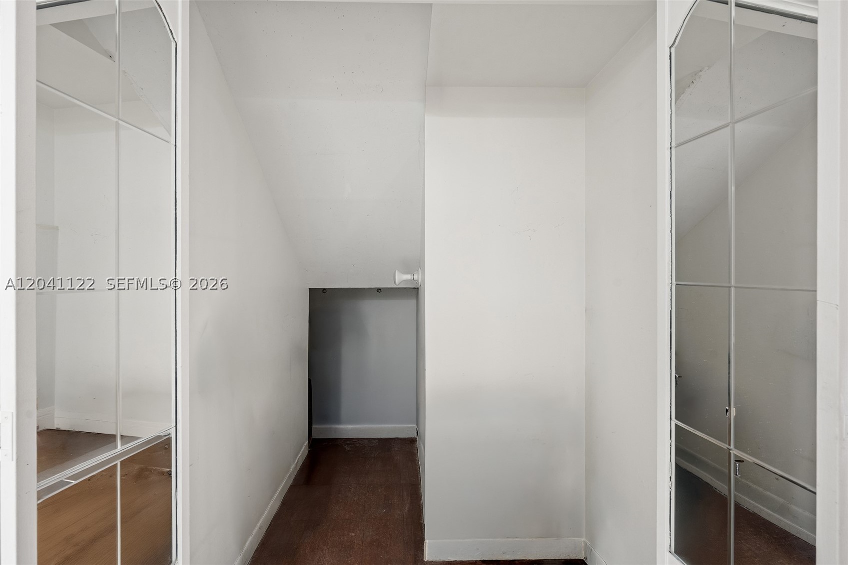 SPANISH WELLS CONDO I - Residential