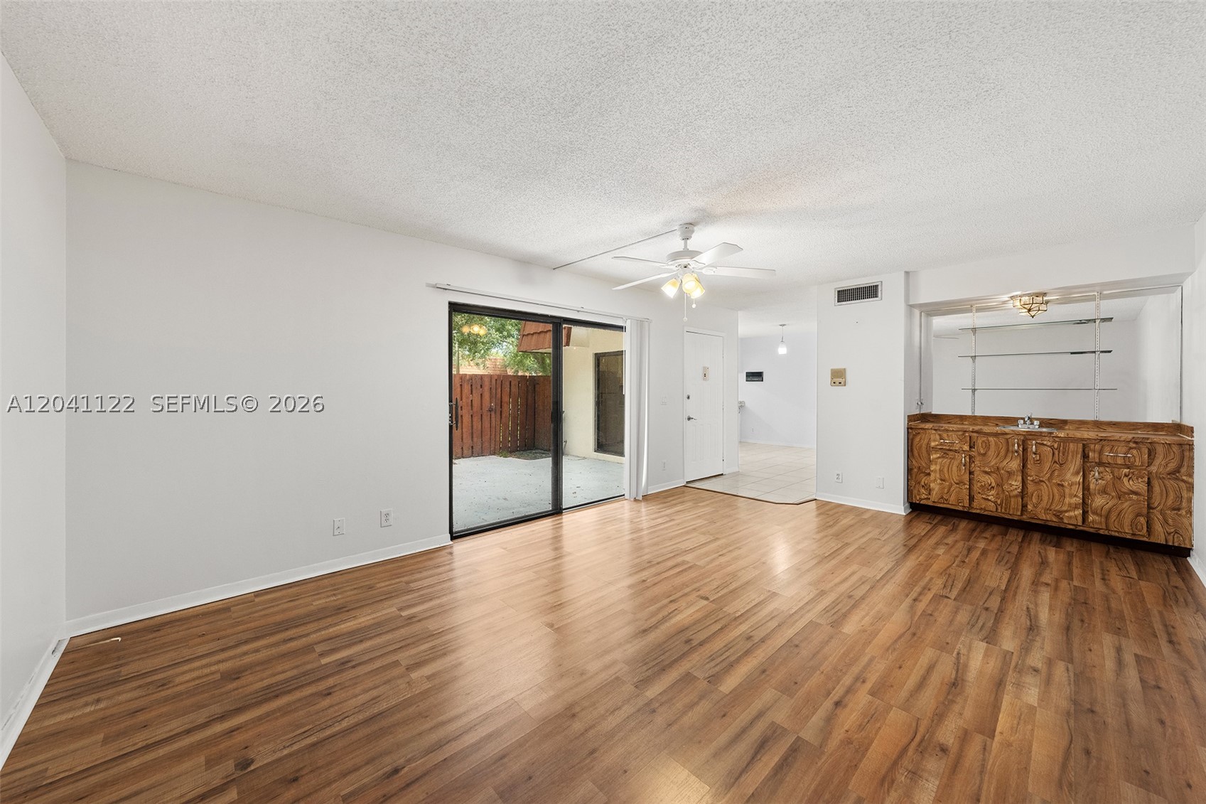 SPANISH WELLS CONDO I - Residential