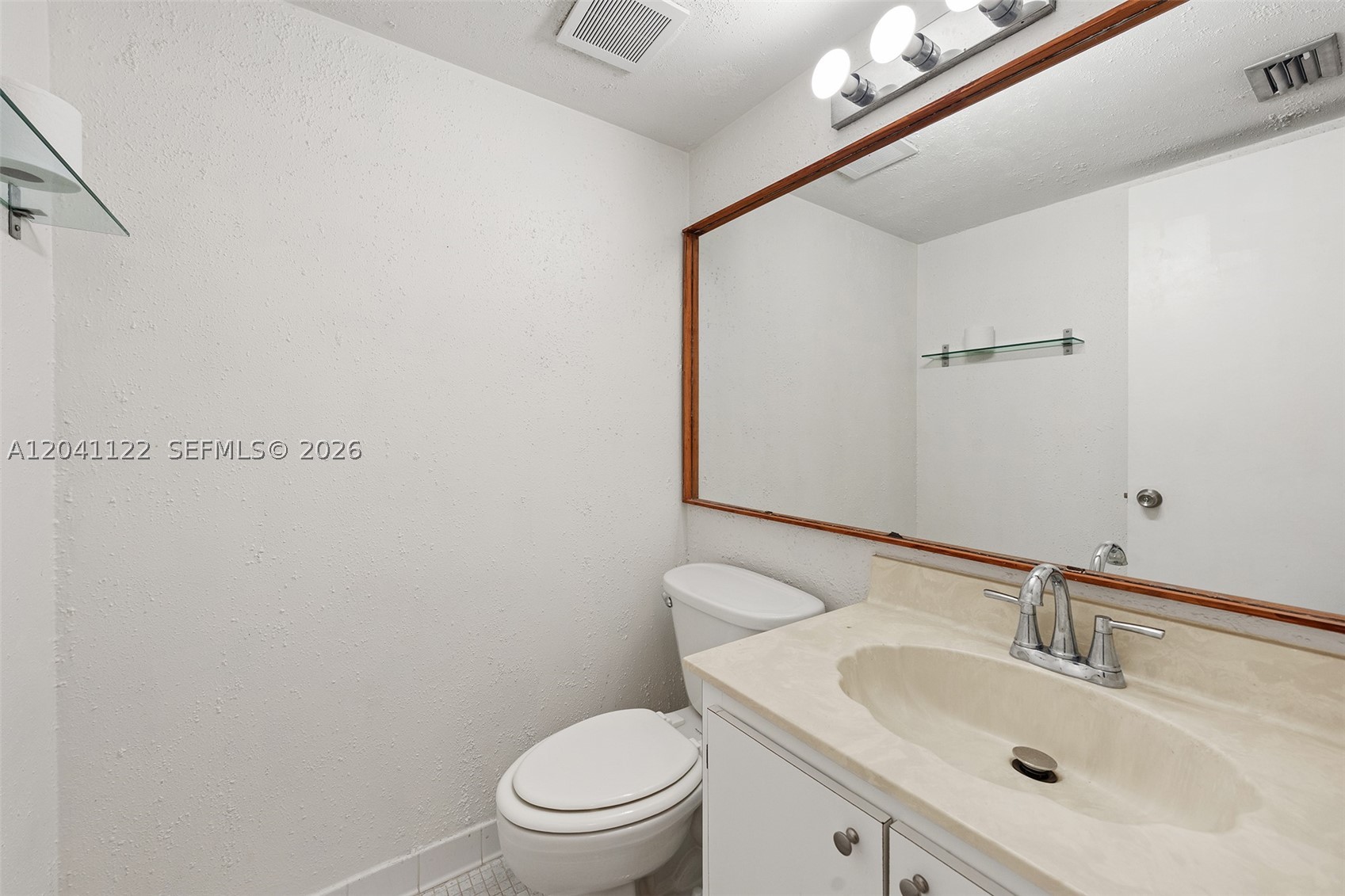 SPANISH WELLS CONDO I - Residential