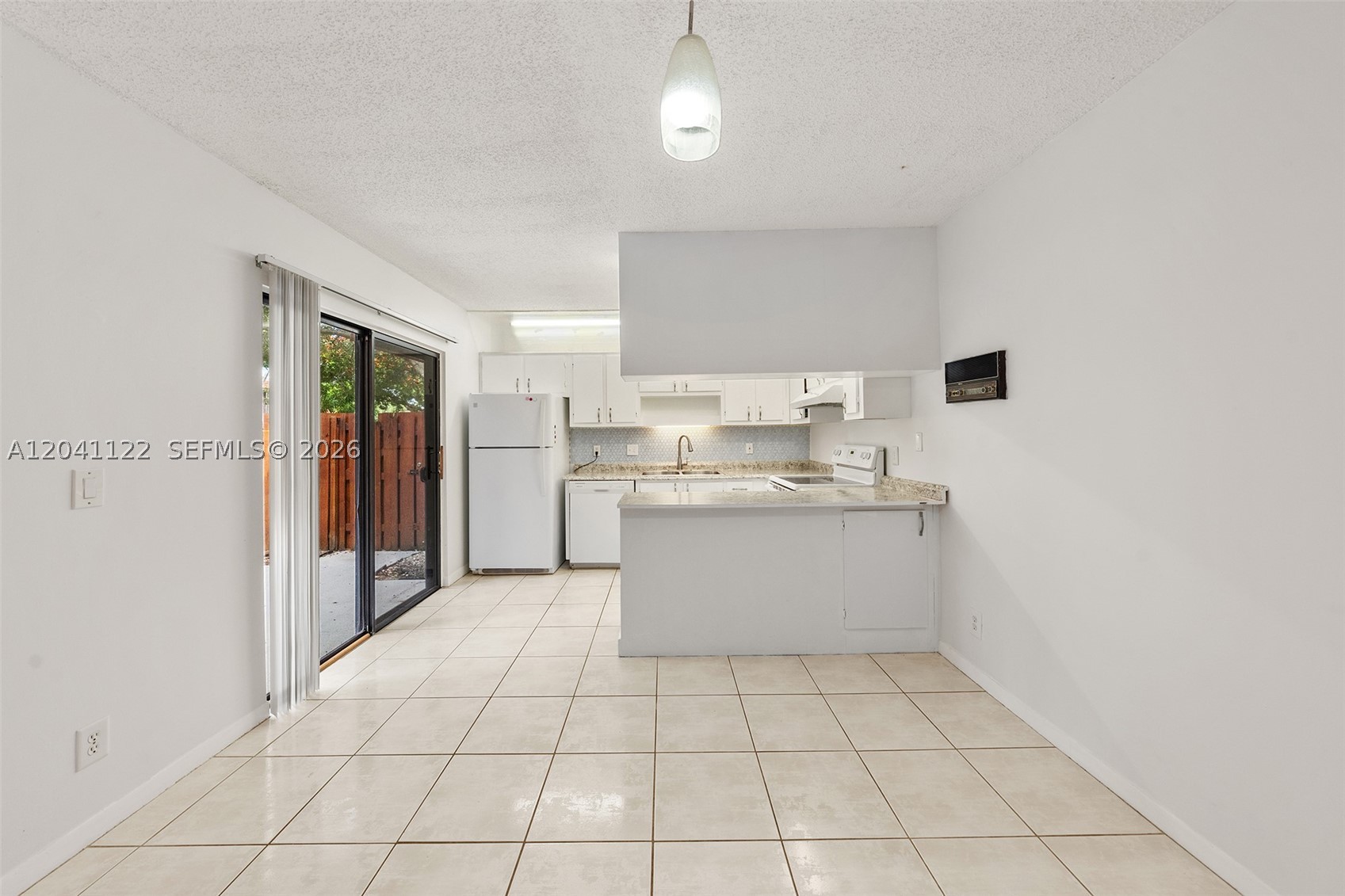 SPANISH WELLS CONDO I - Residential