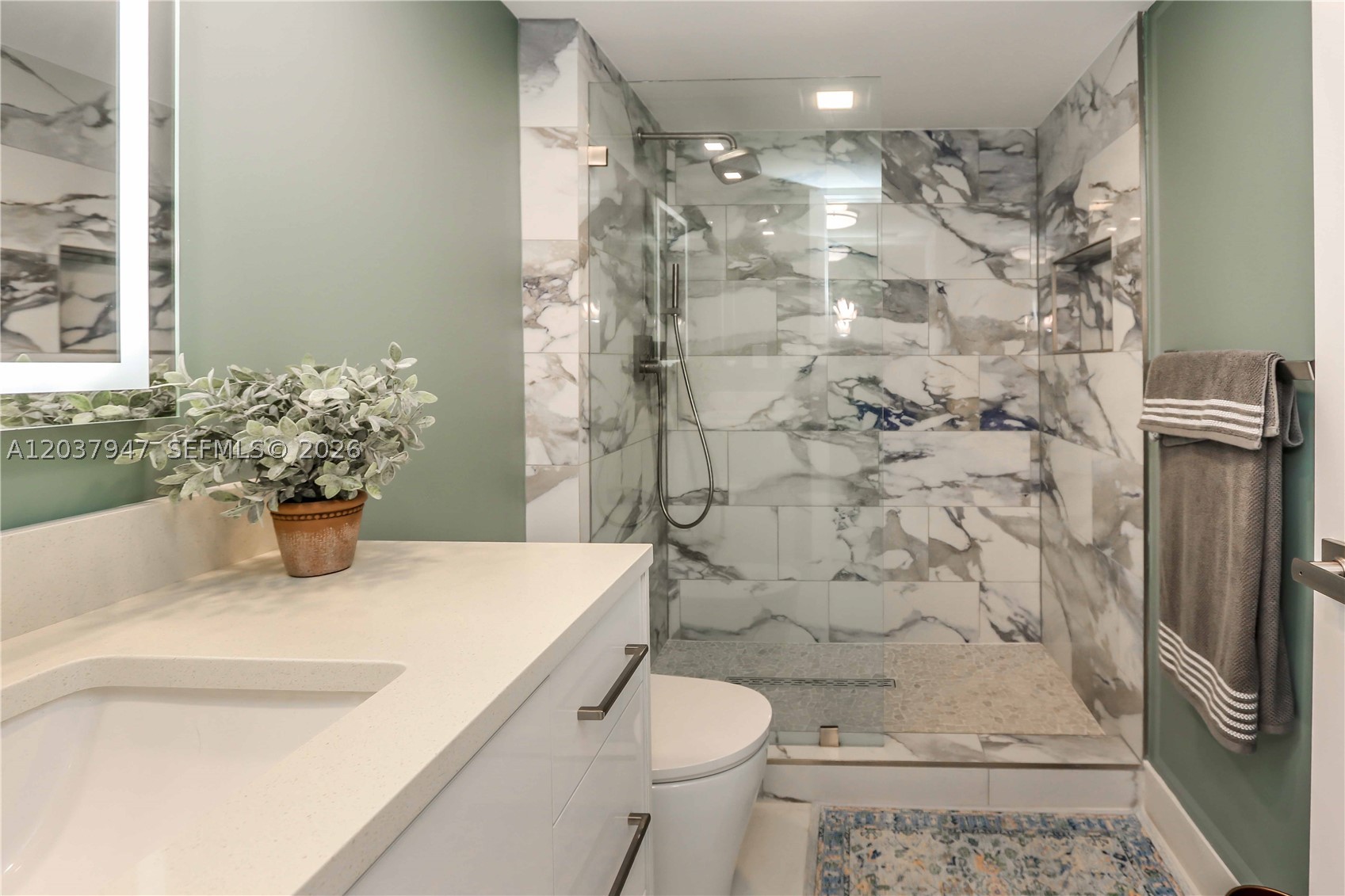 PLAYA DEL MAR CONDO - Residential