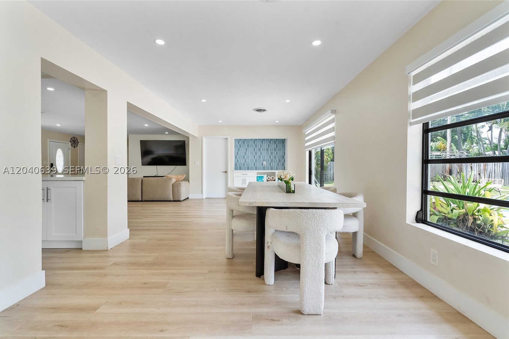 PLANTATION GARDENS 2ND SE - Residential