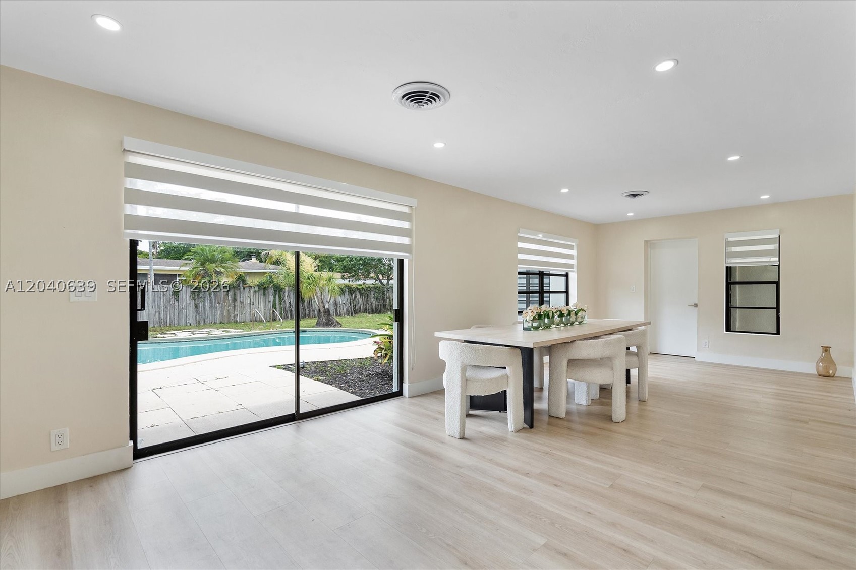 PLANTATION GARDENS 2ND SE - Residential