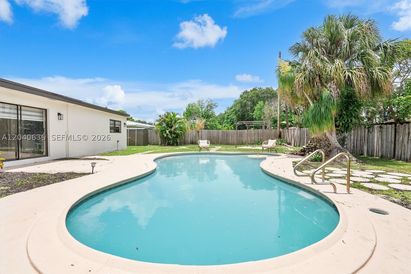 PLANTATION GARDENS 2ND SE - Residential