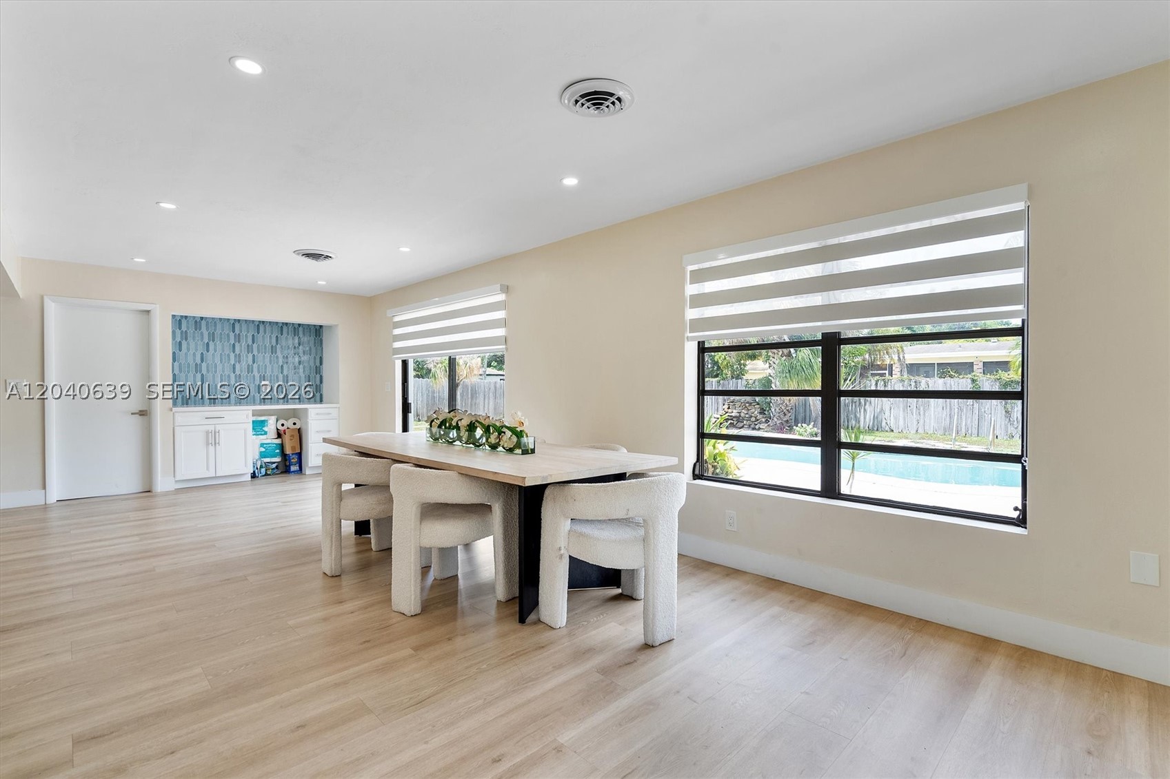 PLANTATION GARDENS 2ND SE - Residential