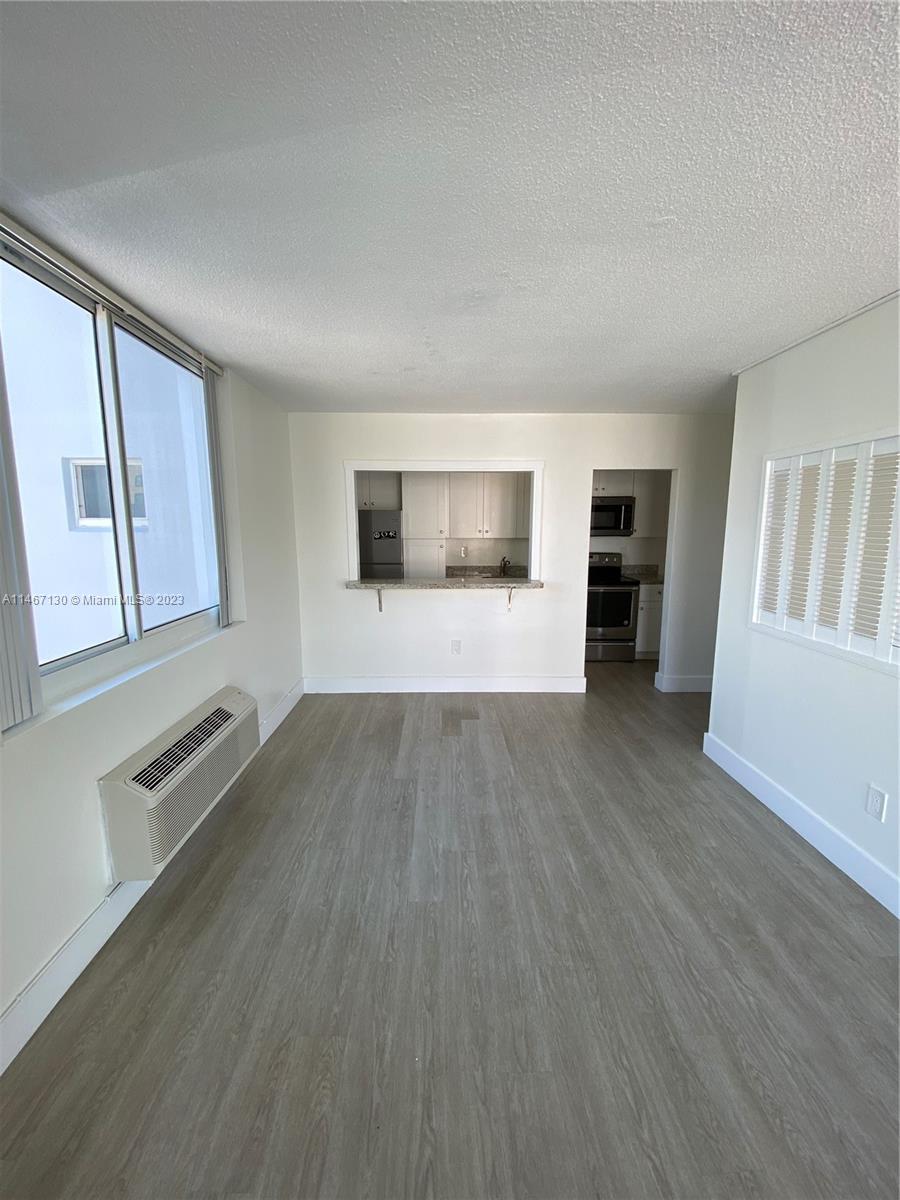 ISLANDER CONDO APTS - Residential Lease