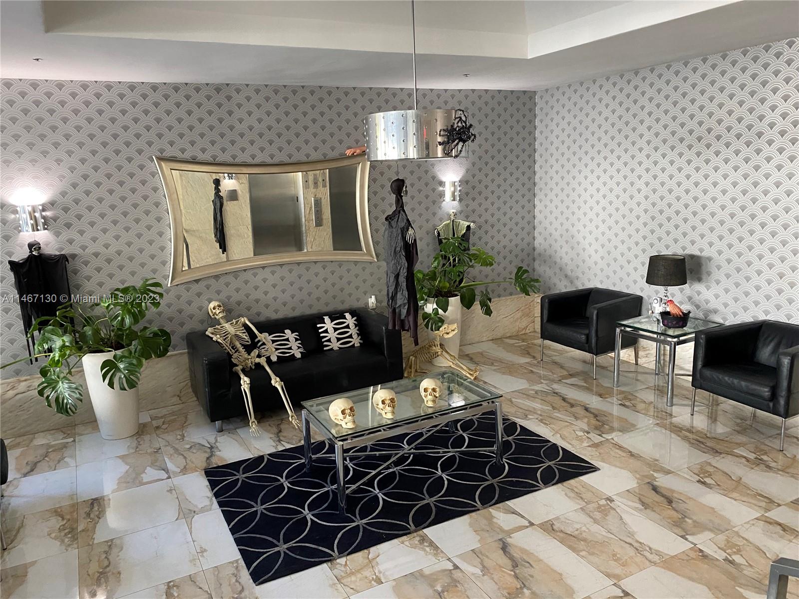 ISLANDER CONDO APTS - Residential Lease