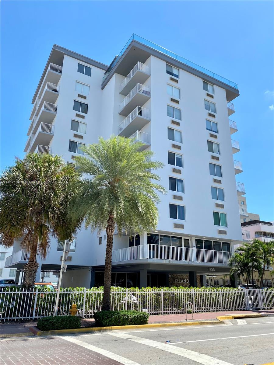 ISLANDER CONDO APTS - Residential Lease