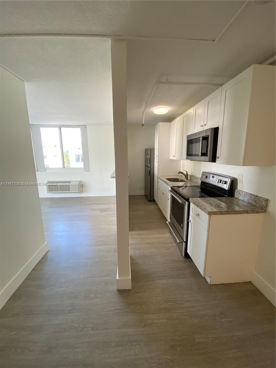 ISLANDER CONDO APTS - Residential Lease