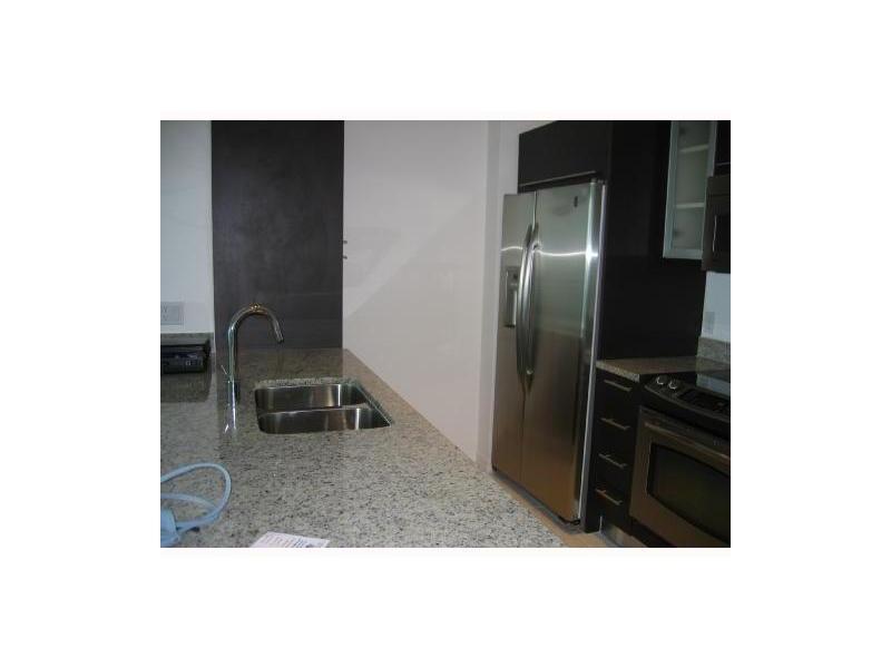 THE PLAZA 851 BRICKELL CO - Residential Lease