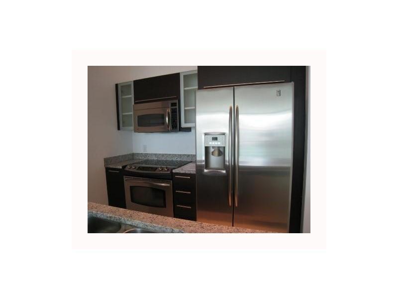 THE PLAZA 851 BRICKELL CO - Residential Lease