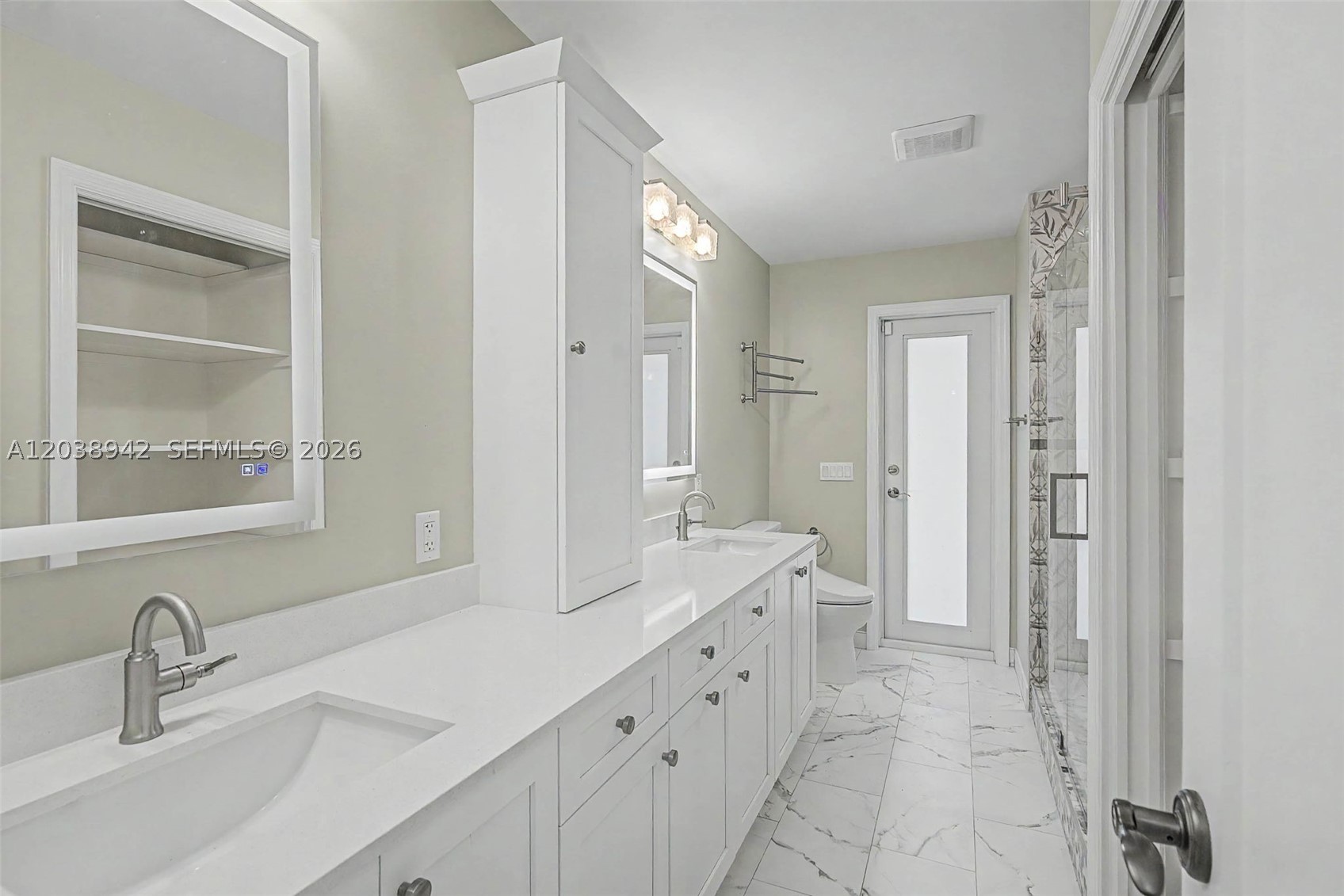 CLINTON GROVE ESTS - Residential