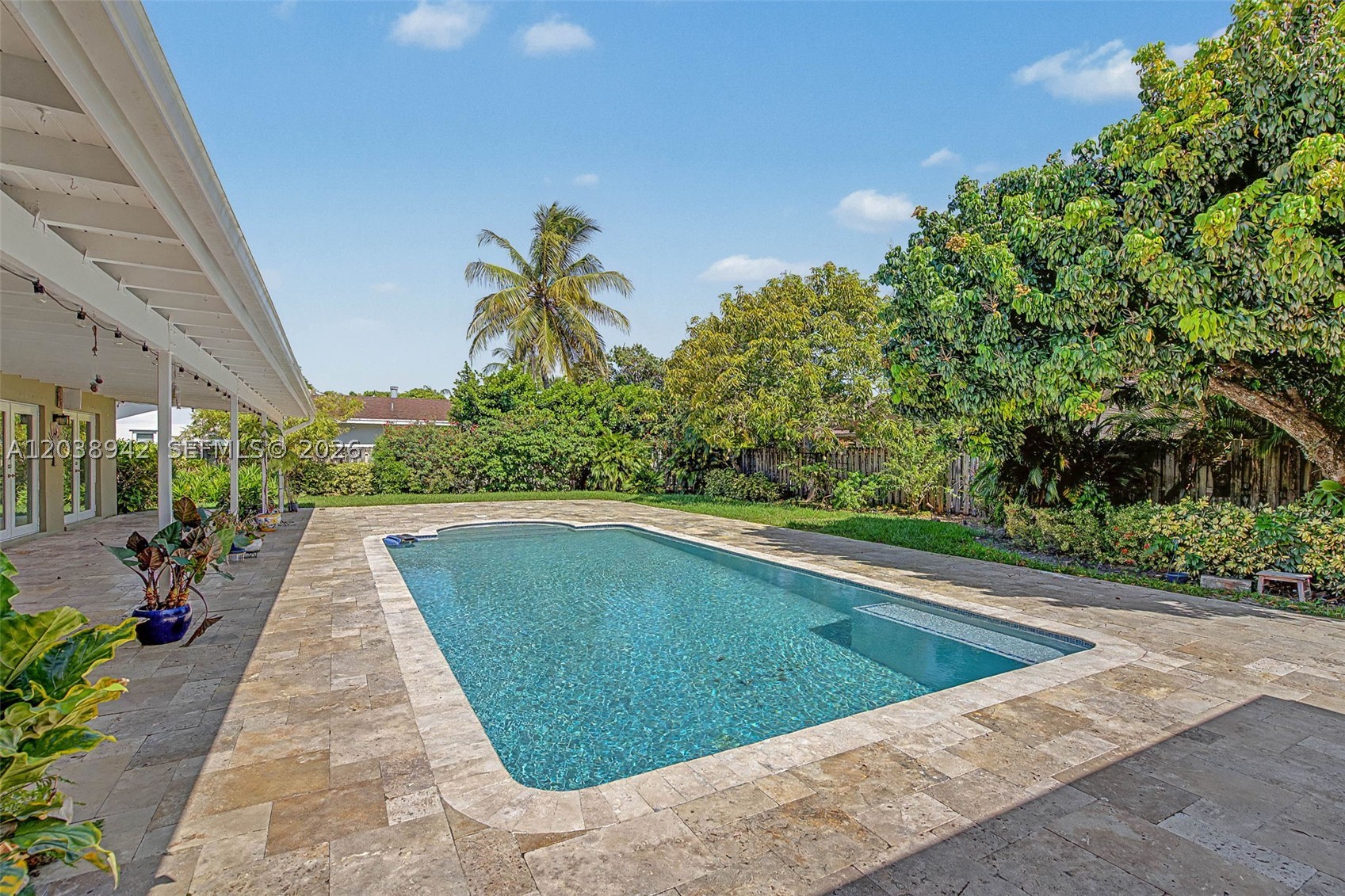 CLINTON GROVE ESTS - Residential