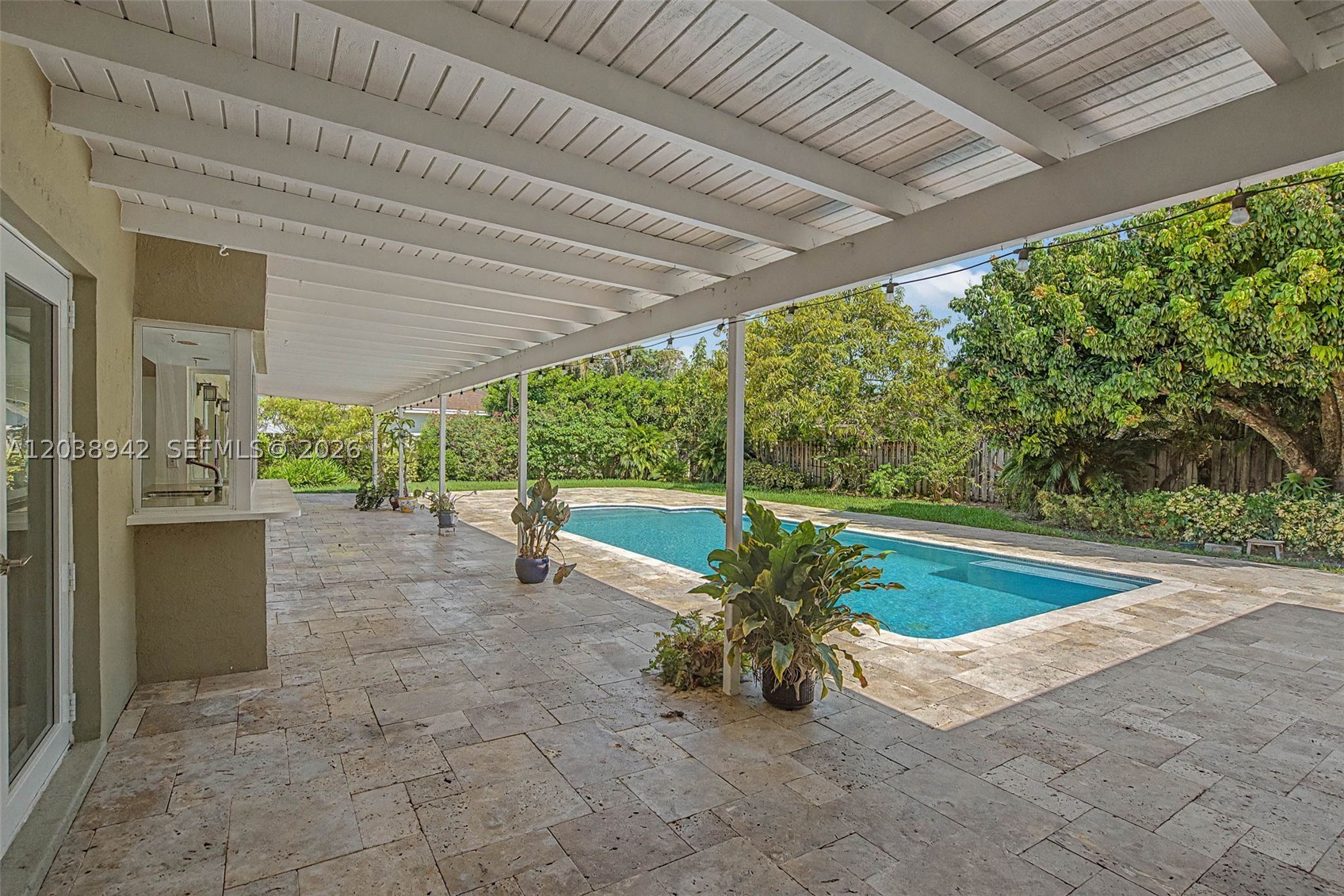 CLINTON GROVE ESTS - Residential