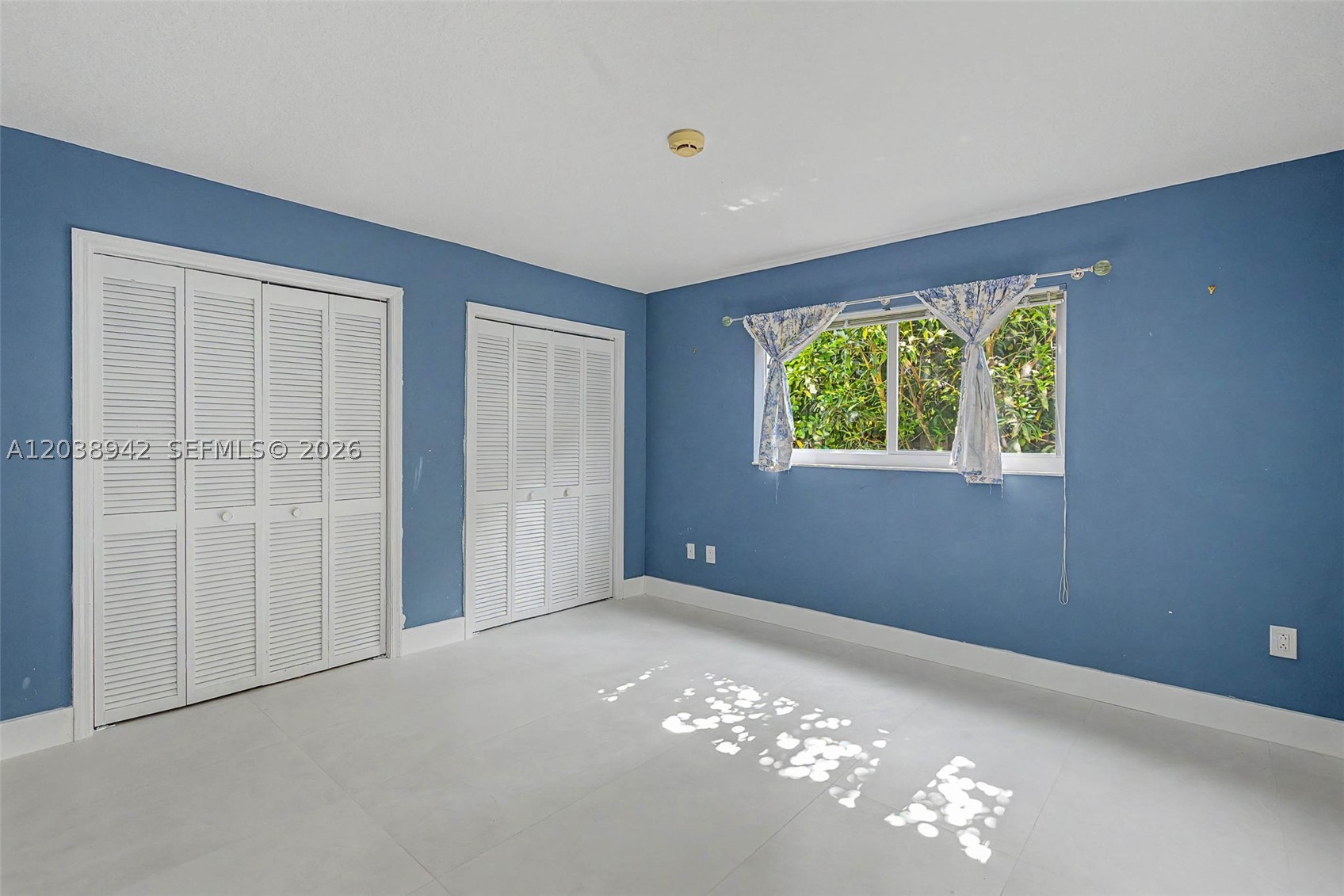 CLINTON GROVE ESTS - Residential